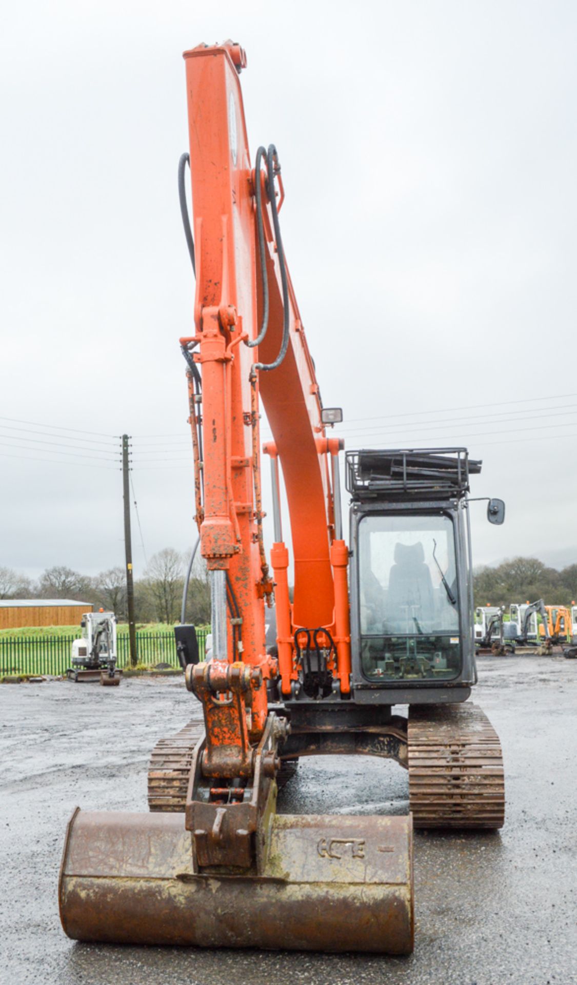 Hitachi 130 LCN Zaxis 13 tonne steel tracked excavator Year: 2010 S/N: 83823 Recorded Hours: 7569 - Image 5 of 11