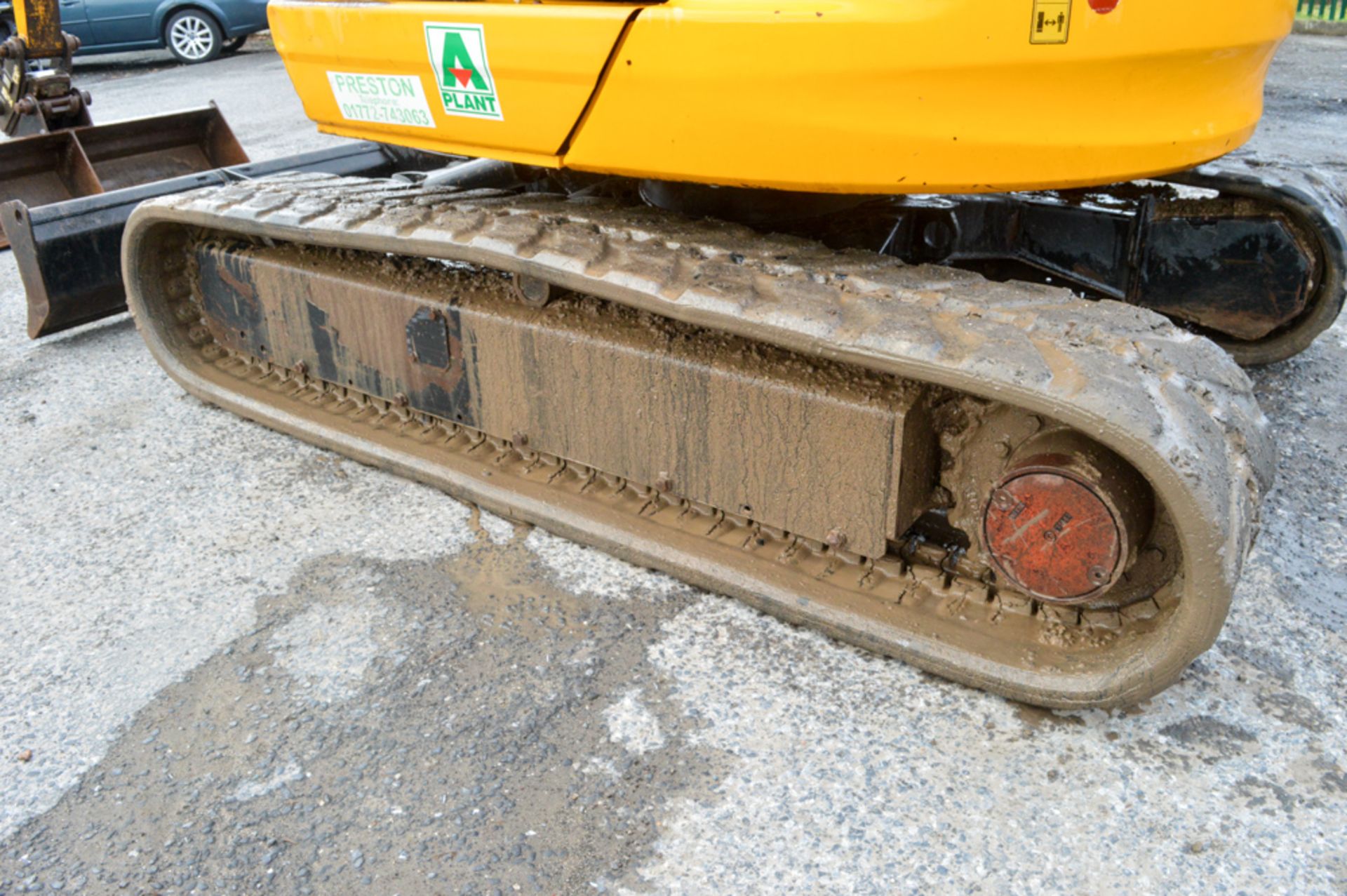 JCB 8050 RTS 5 tonne rubber tracked excavator Year: 2012 S/N: 174175 Recorded Hours: 2402 blade, - Image 8 of 11