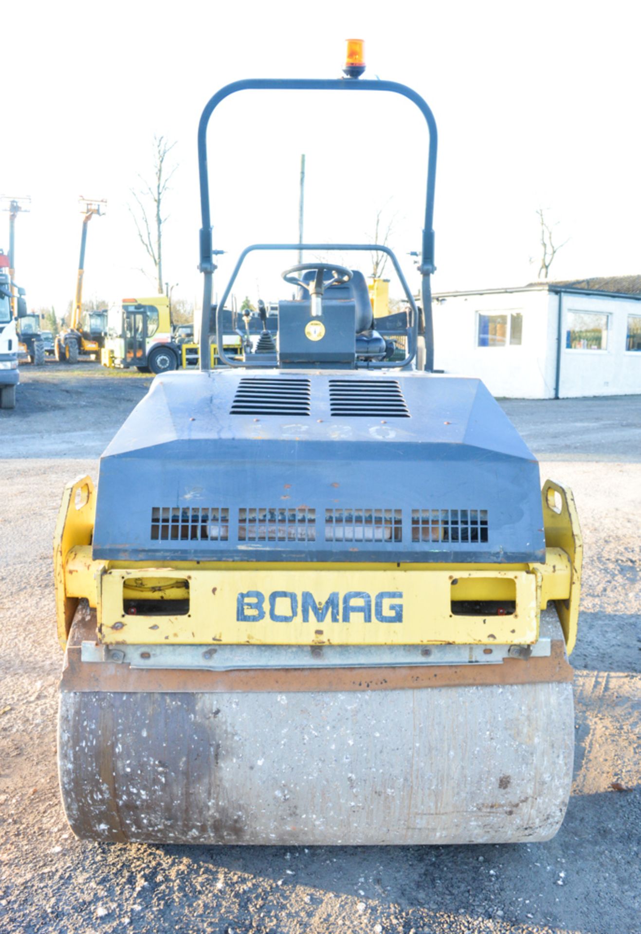 Bomag BW138AD double drum ride on roller Year: 2005 S/N: 42234 Recorded Hours: 749 1290 - Image 5 of 7