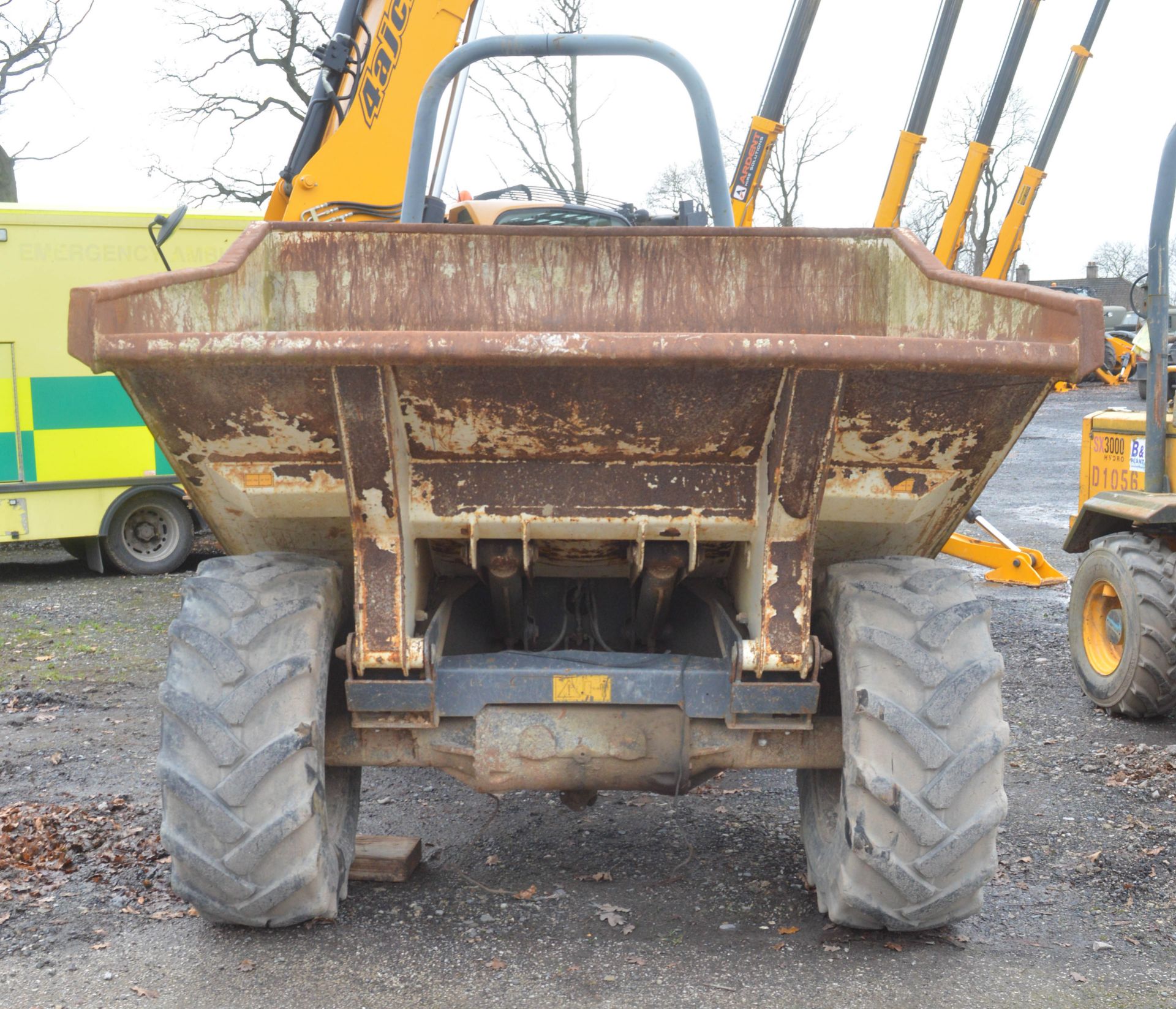 Benford Terex 6 tonne straight skip dumper Year: 2006 S/N: E602FJ050 Recorded hours: *NO CLOCK* * - Image 5 of 11