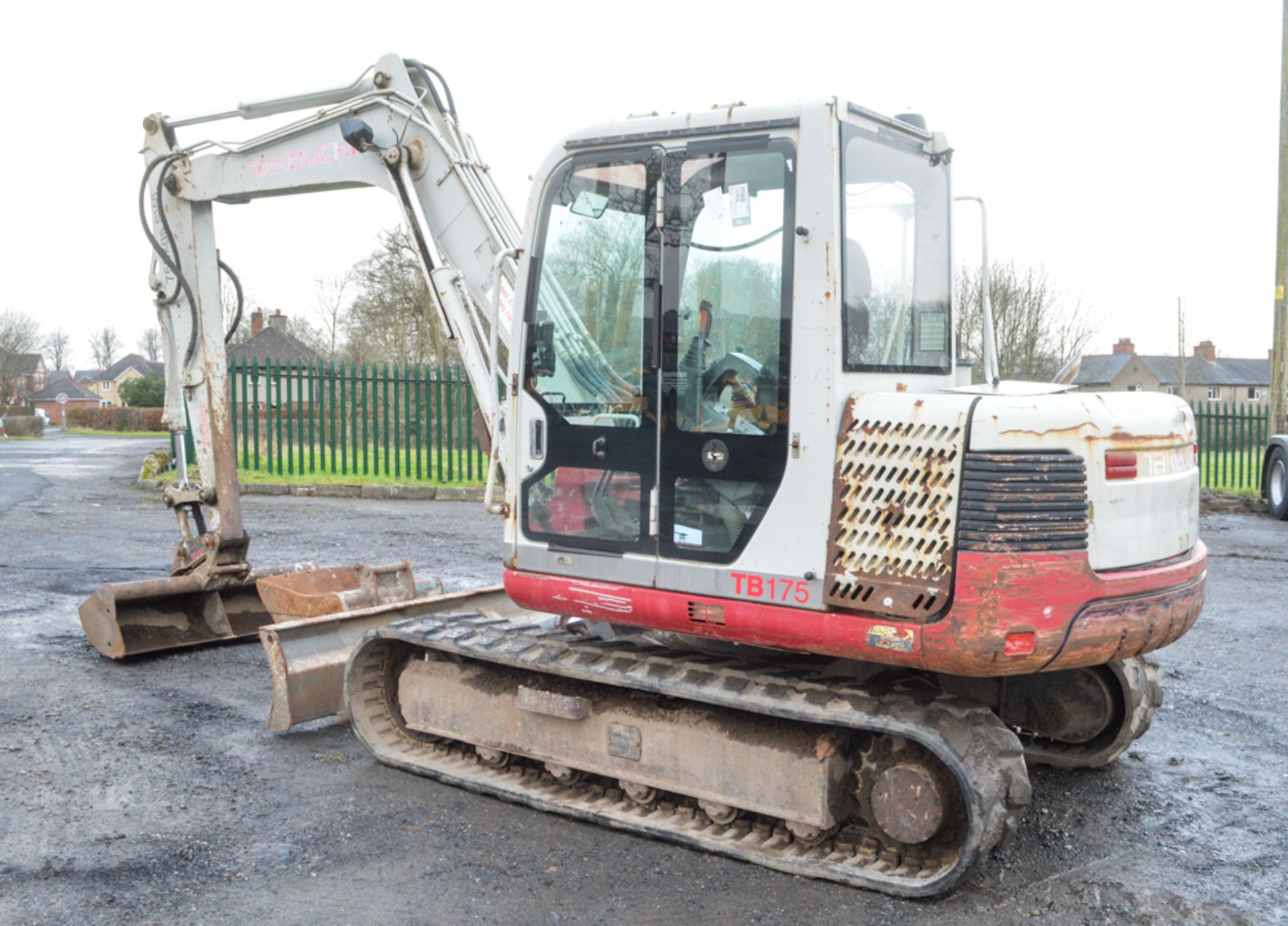 Takeuchi TB175 7.5 tonne rubber tracked excavator Year: 2007 S/N: 17516303 Recorded Hours: 7210 - Image 2 of 11