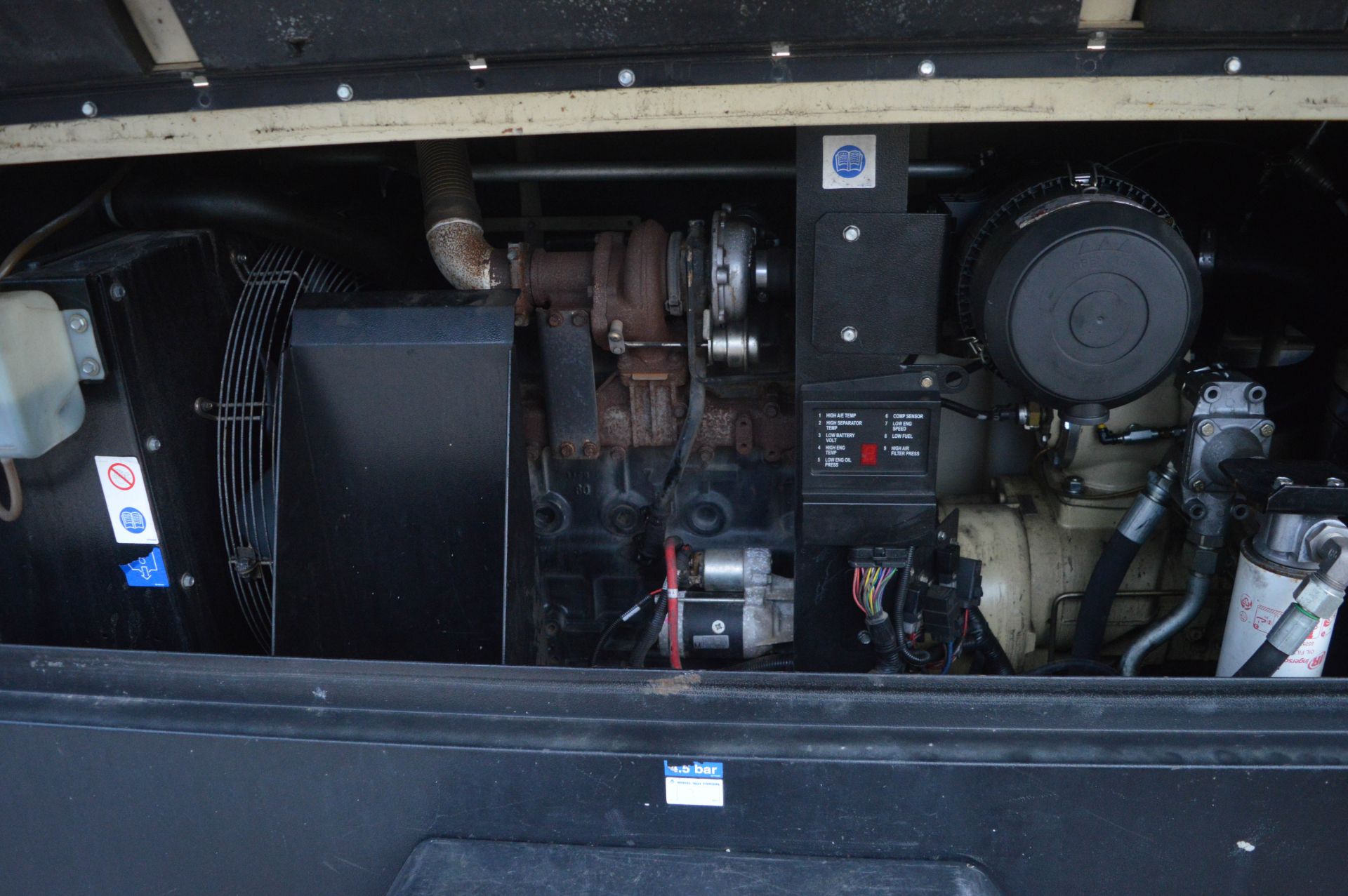 Ingersoll Rand 771 250 cfm diesel driven mobile air compressor Year: 2011 S/N: BY523009 Recorded - Image 4 of 4