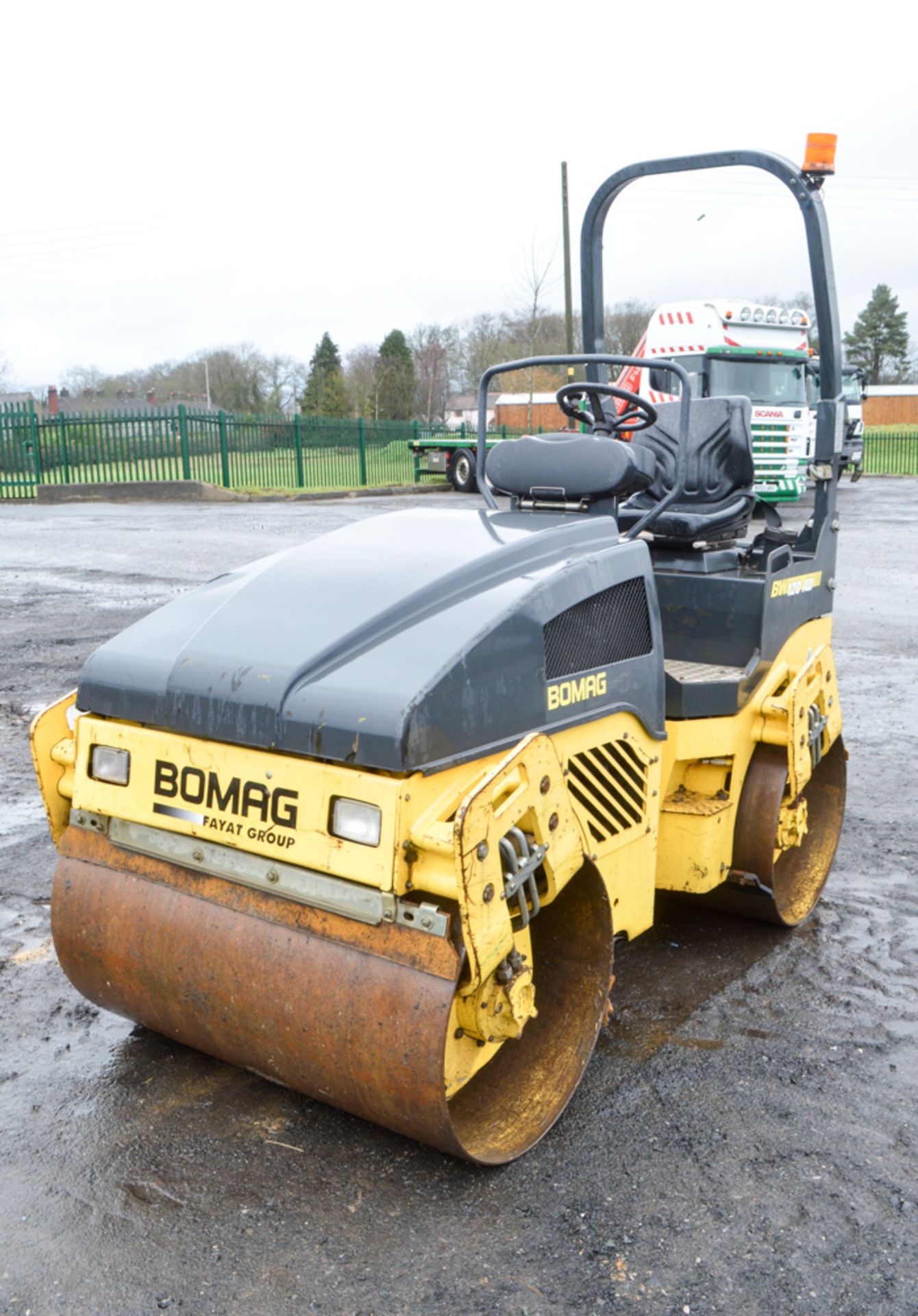 Bomag BW120 AD-4 double drum ride on roller Year: 2006 S/N: 22953 Recorded Hours: Not clear (Digits - Image 2 of 8