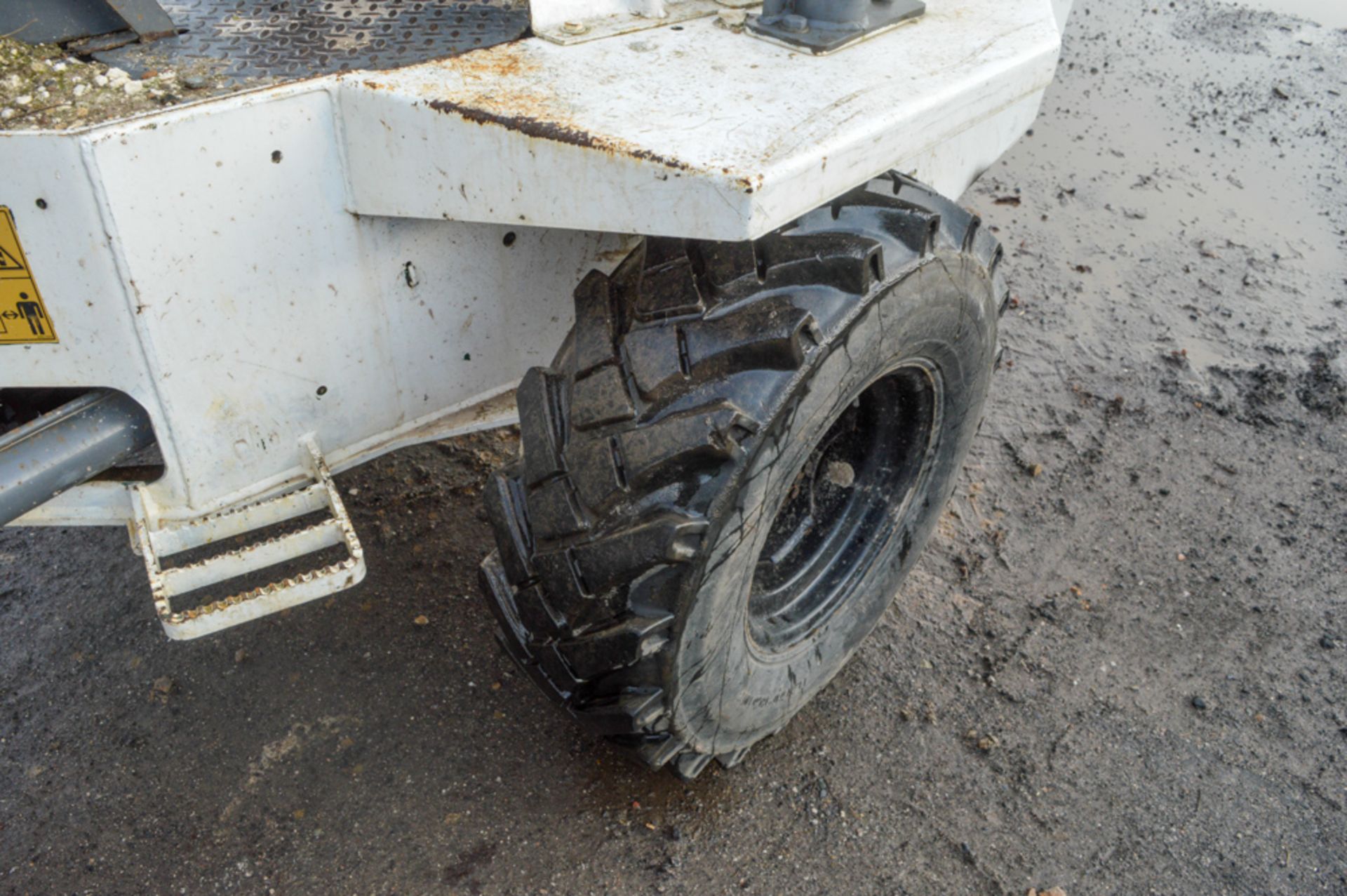 Benford Terex 3 tonne swivel skip dumper Year: 2004 S/N: E405AS141 Recorded Hours: 1376 KP04 GGF - Image 10 of 12