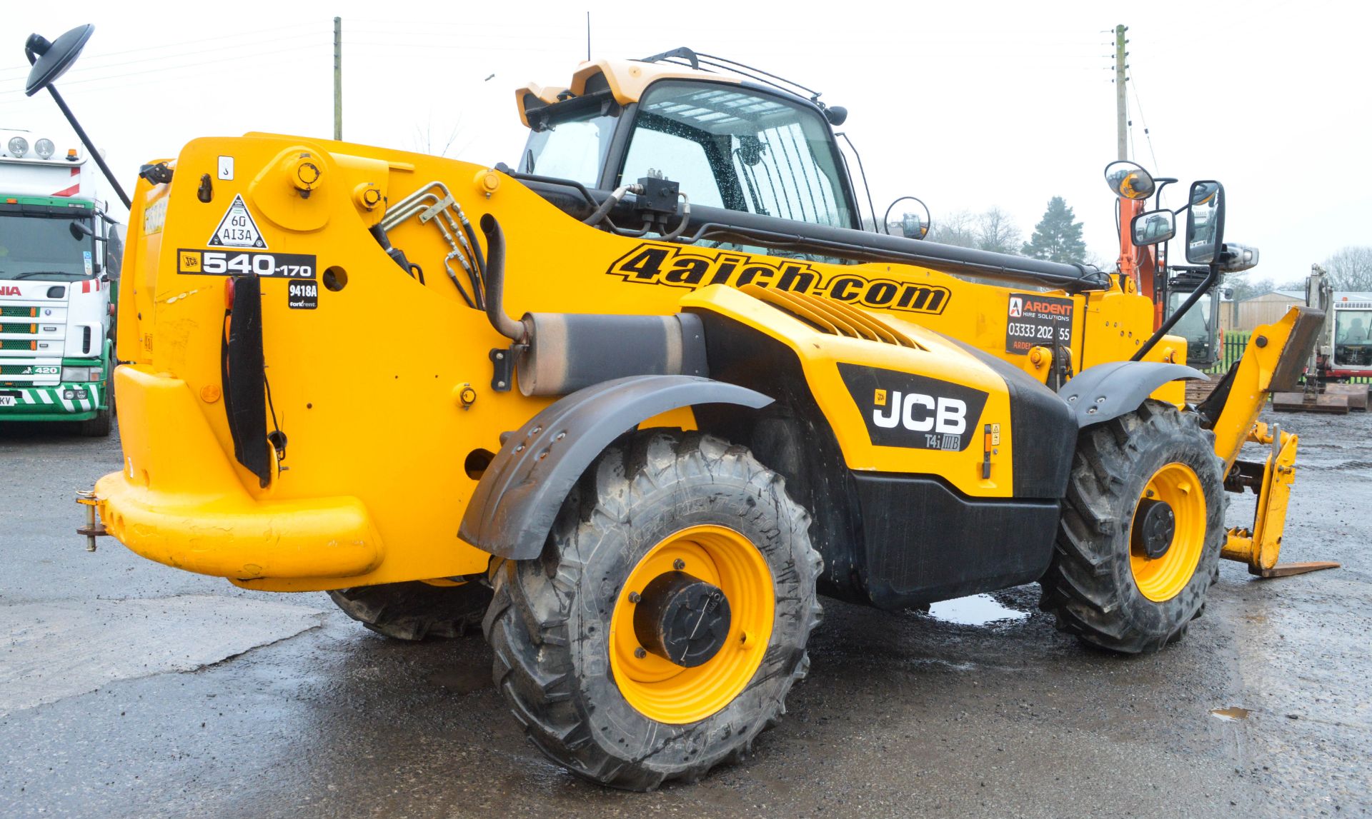 JCB 540-170 Hi-Viz T4i 17 metre telescopic handler Year: 2013 S/N: 2180829 Recorded Hours: 4085 c/ - Image 3 of 12