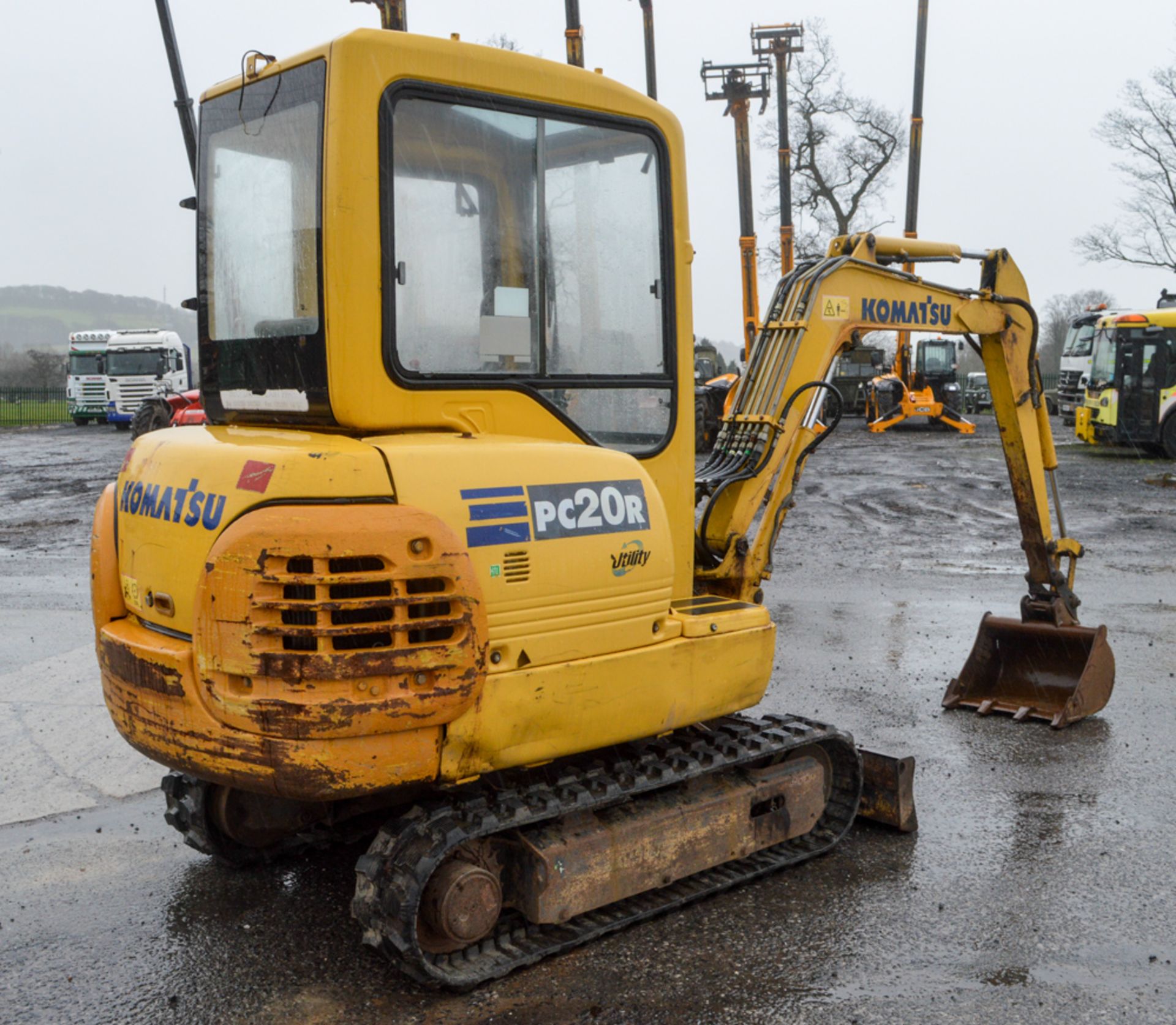 Komatsu PC20R 2.5 tonne rubber tracked mini excavator Year: 2004 S/N: 31719 Recorded Hours: 2941 - Image 3 of 11