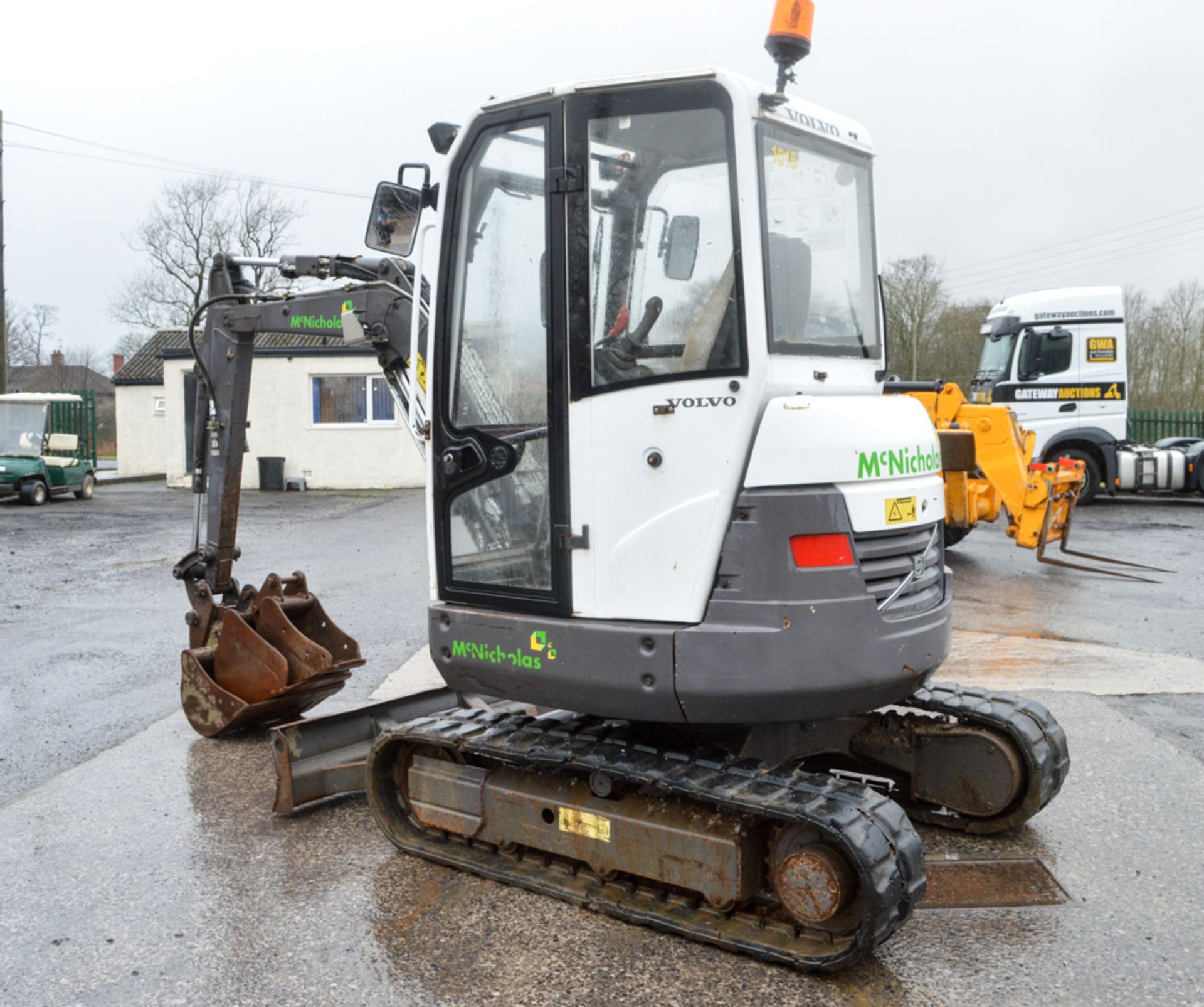 Volvo ECR28 2.8 tonne rubber tracked excavator Year: 2008 S/N: 11412 Recorded Hours: 2817 blade, - Image 2 of 11