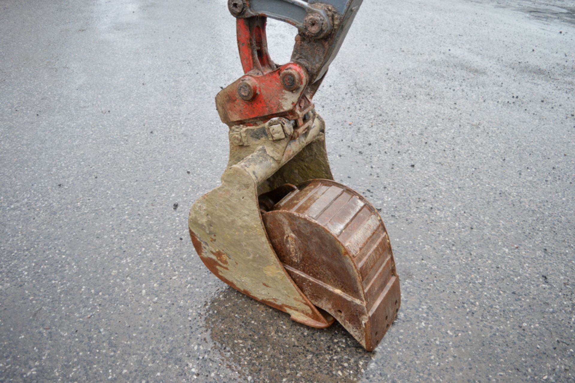 Volvo ECR45 4.5 tonne rubber tracked excavator Year: 2001 S/N: 28412773 Recorded Hours: 4545 - Image 9 of 11