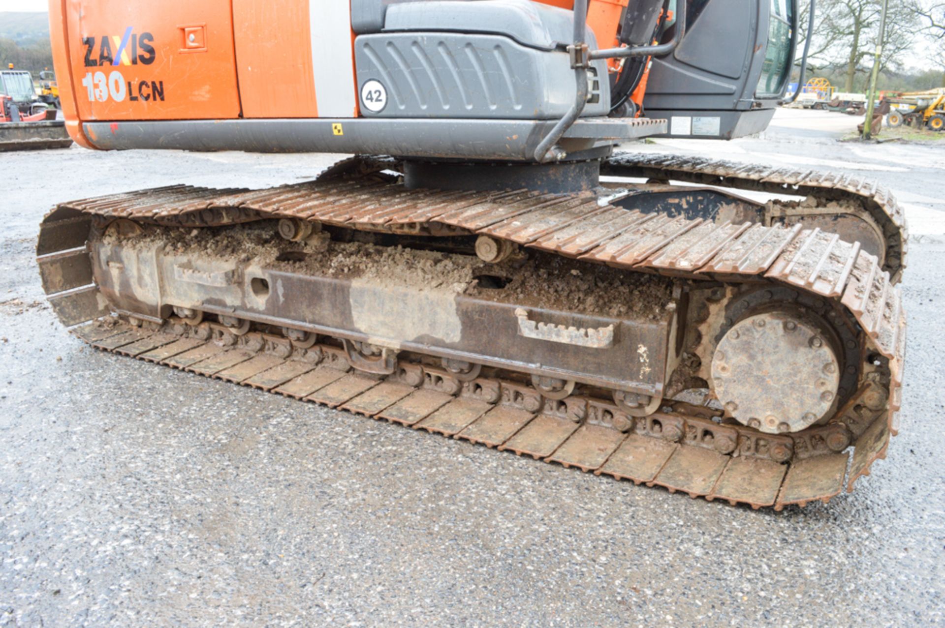 Hitachi 130 LCN Zaxis 13 tonne steel tracked excavator Year: 2010 S/N: 83823 Recorded Hours: 7569 - Image 8 of 11