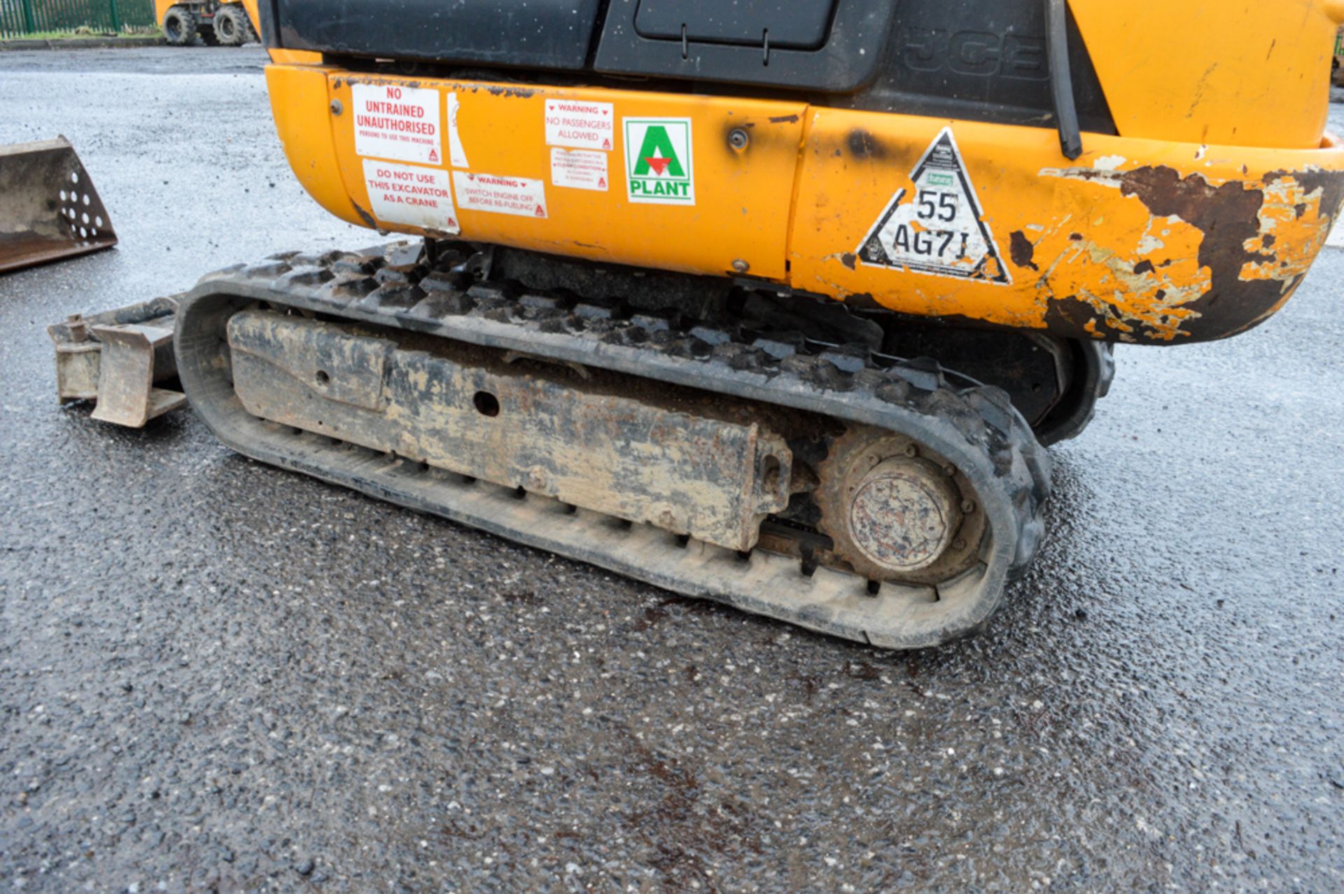 JCB 801.8 CTS 1.5 tonne rubber tracked mini excavator Year: 2013 S/N: 2073944 Recorded Hours: 1288 - Image 7 of 10