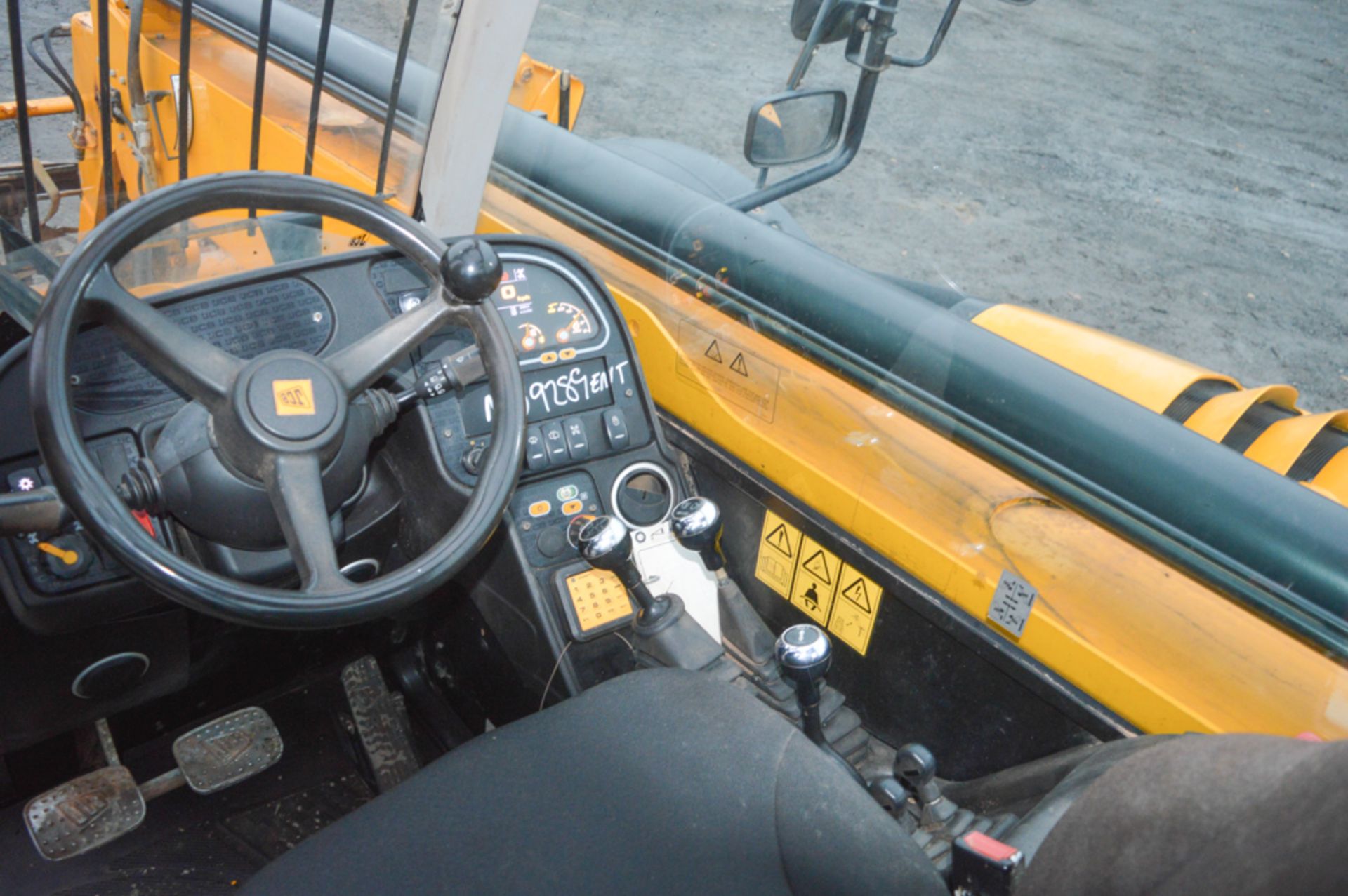 JCB 535-140 Hi-Viz T4i 14 metre telescopic handler Year: 2013 S/N: 2179829 Recorded Hours: 5050 c/ - Image 13 of 13