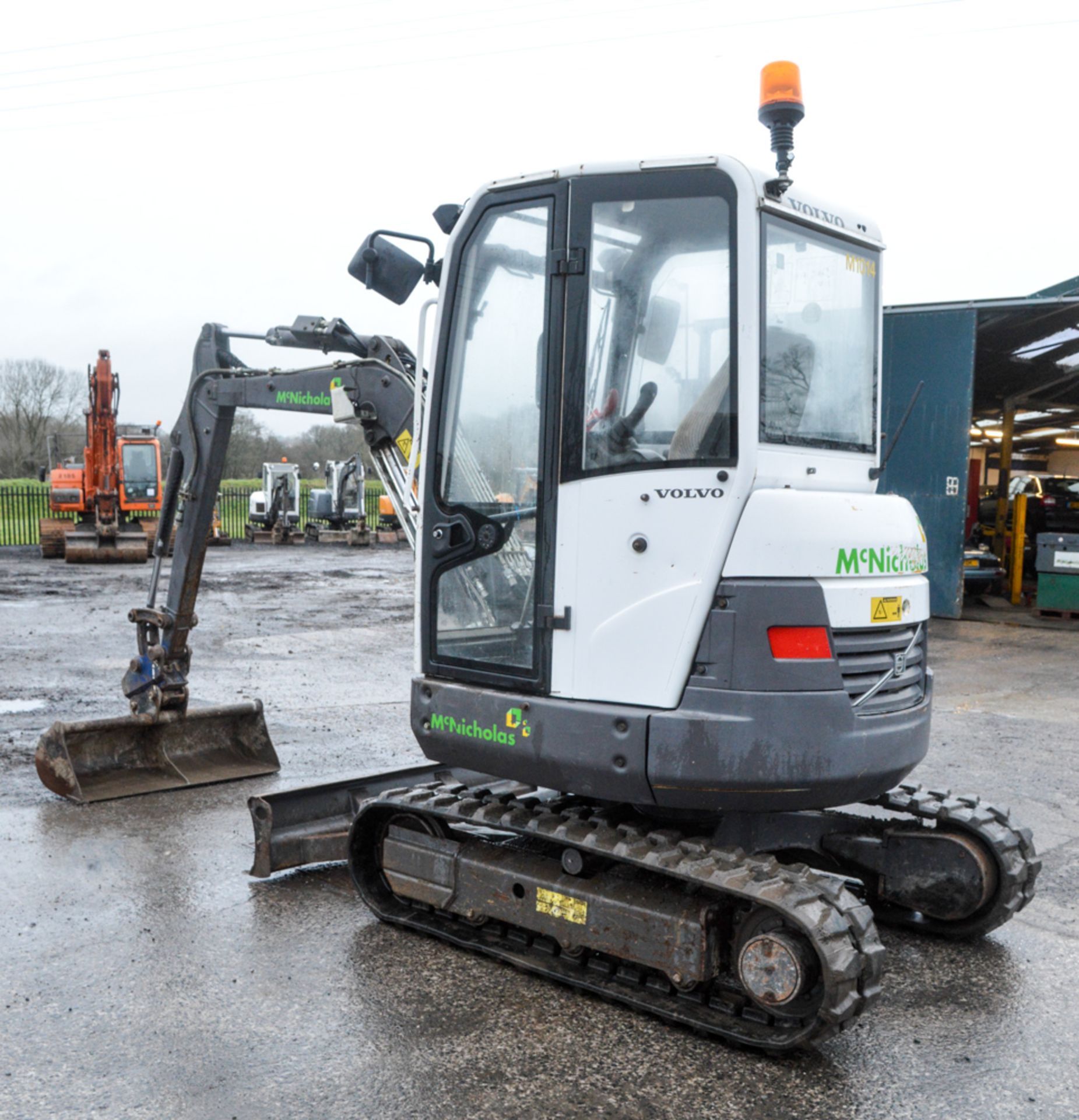 Volvo ECR28 2.8 tonne rubber tracked excavator Year: 2008 S/N: 11411 Recorded Hours: 3457 blade, - Image 2 of 11