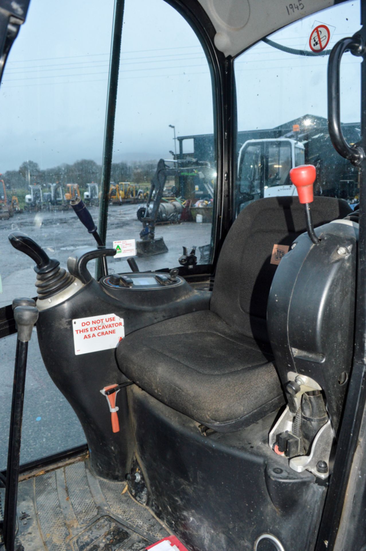 JCB 801.8 CTS 1.5 tonne rubber tracked mini excavator Year: 2013 S/N: 2073944 Recorded Hours: 1288 - Image 10 of 10