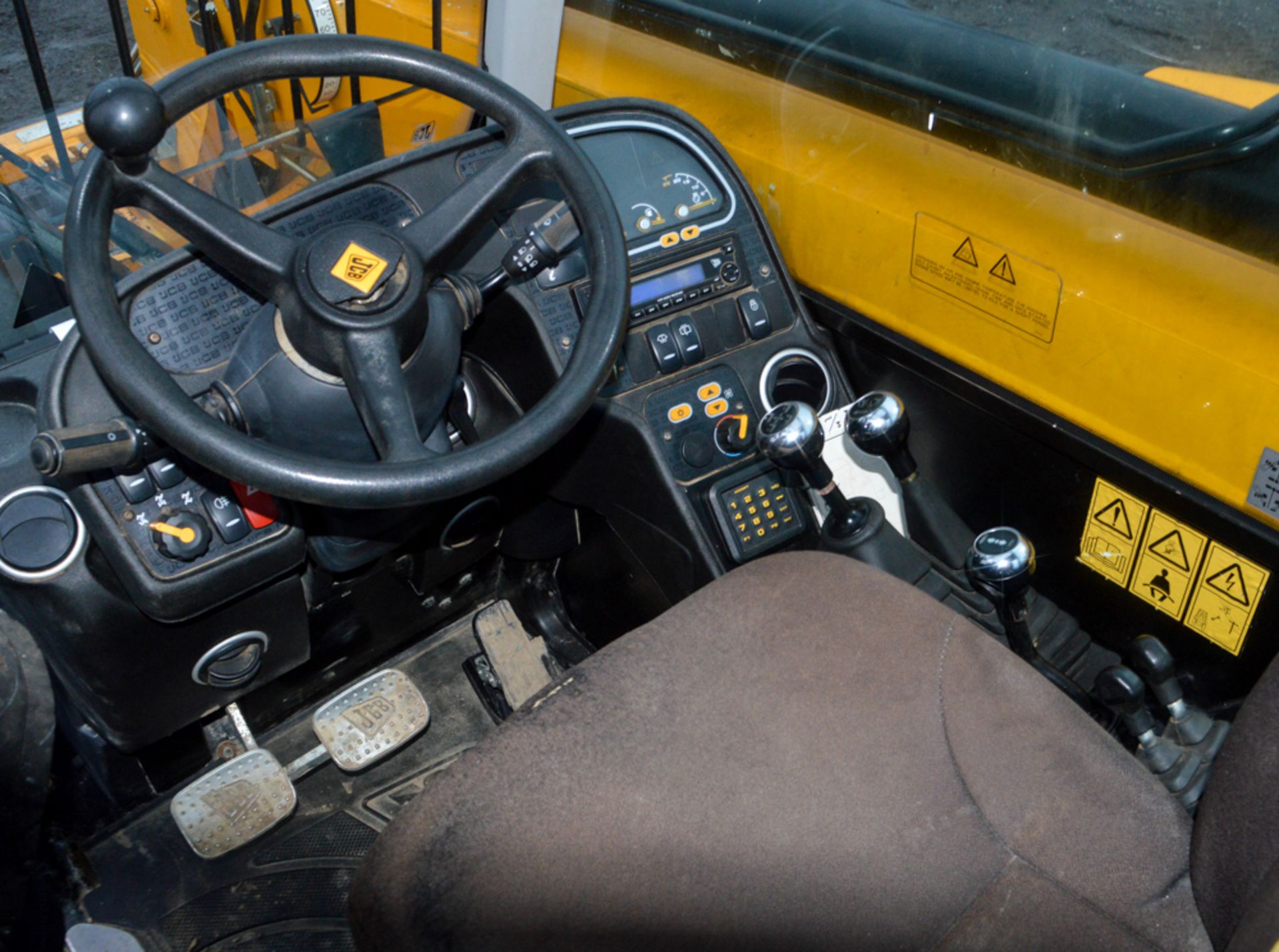 JCB 533-105 T4i 10.5 metre telescopic handler Year: 2013 S/N: 2176924 Recorded Hours: 2352 c/w turbo - Image 13 of 13