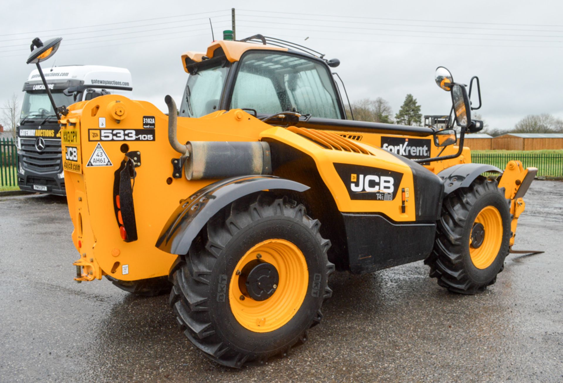 JCB 533-105 T4i 10.5 metre telescopic handler Year: 2013 S/N: 2175572 Recorded Hours: 4012 c/w turbo - Image 3 of 13