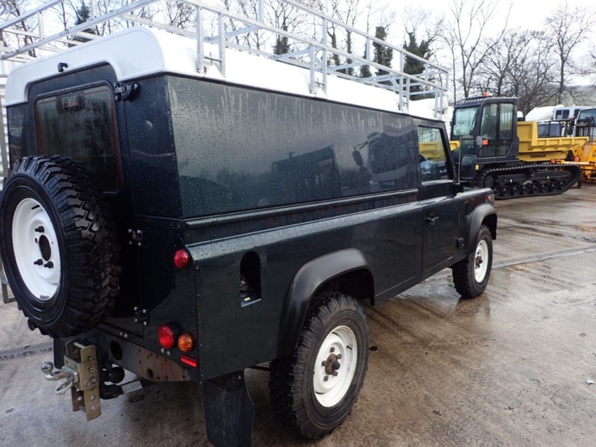 Land Rover 110 Defender TD 4WD utility vehicle Registration Number: VE12 XGV Date of Registration: - Image 4 of 11