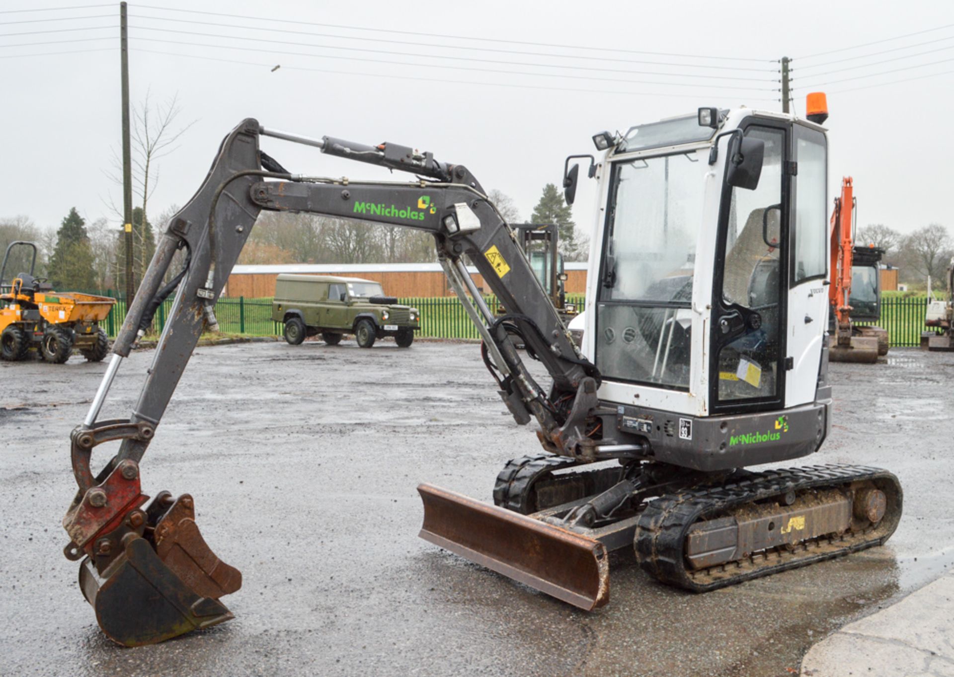 Volvo ECR28 2.8 tonne rubber tracked excavator Year: 2008 S/N: 111409 Recorded Hours: 2627 blade,