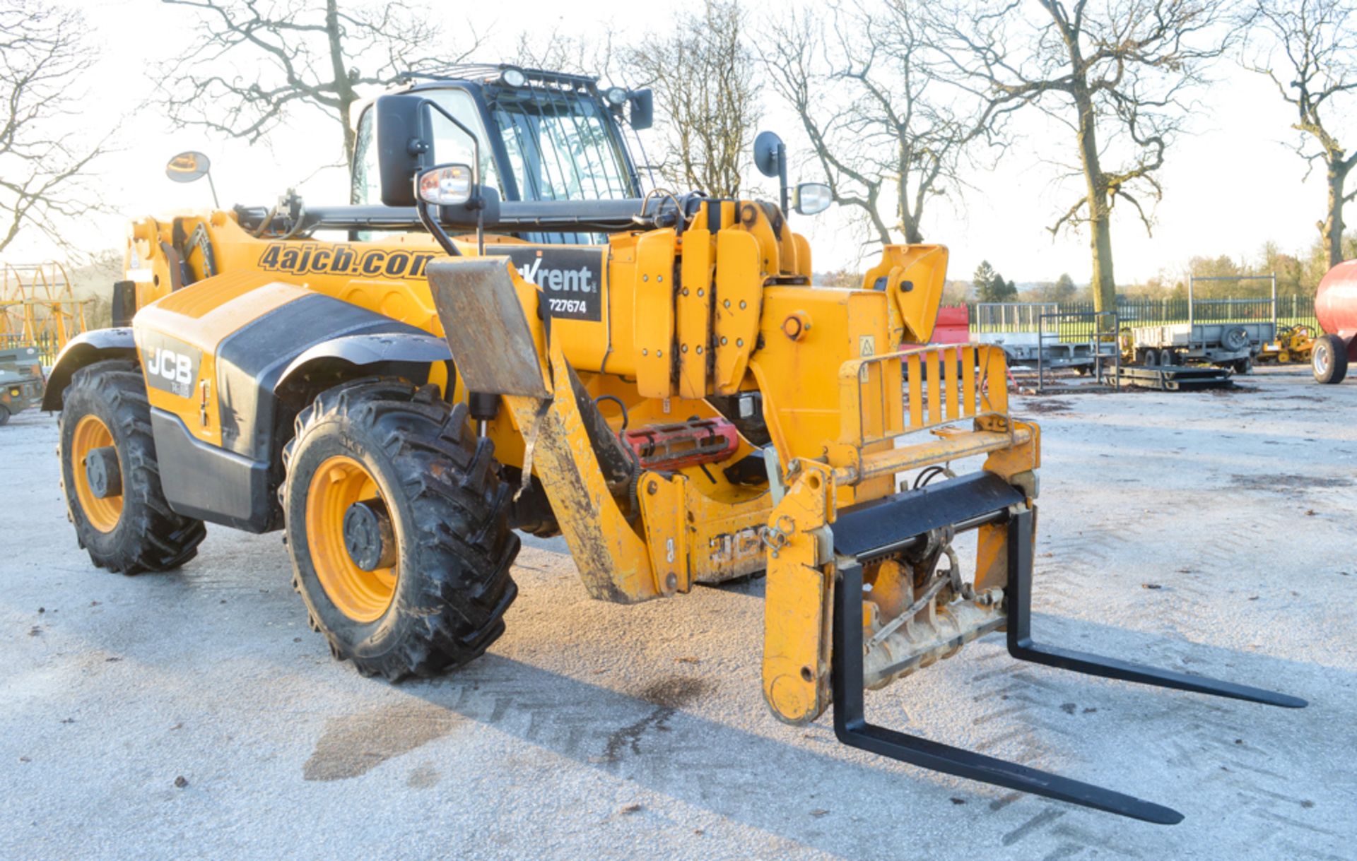 JCB 540-170 Hi-Viz T4i 17 metre telescopic handler Year: 2013 S/N: 21880083 Recorded Hours: 4655 c/w - Image 4 of 14