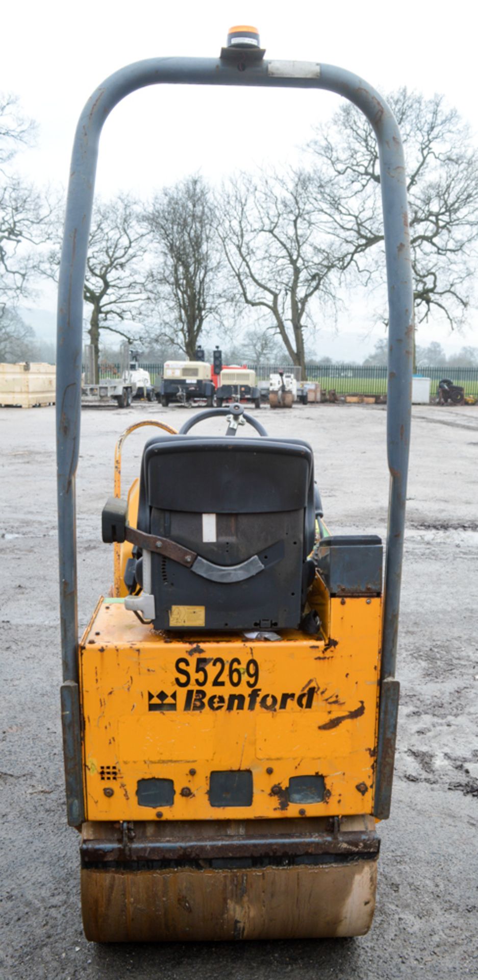 Benford Terex TV800-1 double drum ride on roller Year: 2004 S/N: E404HU096 Recorded Hours: 1470 - Image 6 of 8