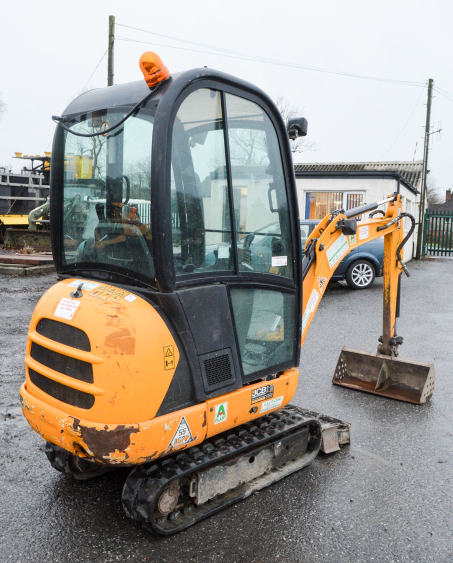 JCB 801.8 CTS 1.5 tonne rubber tracked mini excavator Year: 2013 S/N: 2073944 Recorded Hours: 1288 - Image 3 of 10