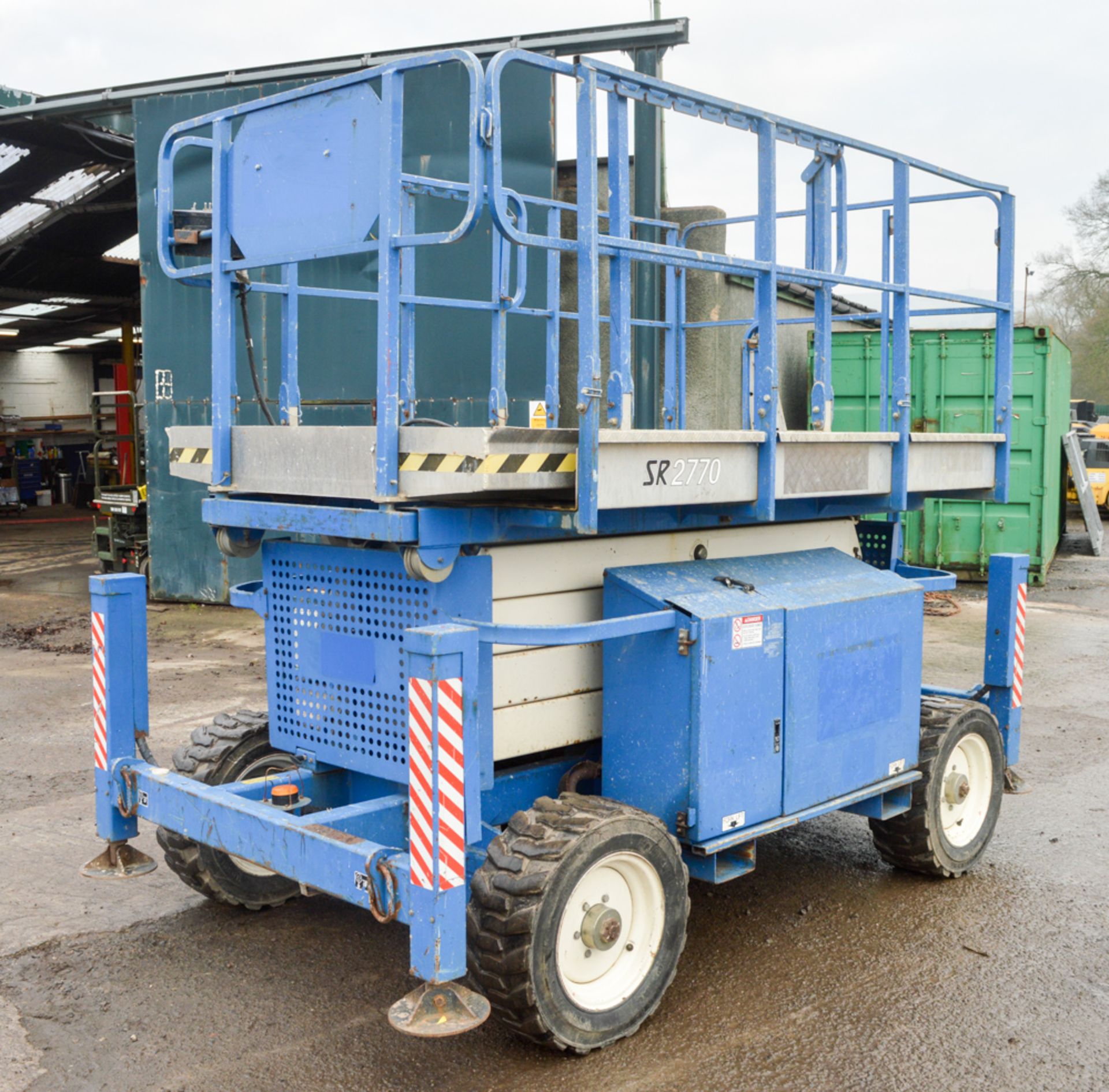 Snorkel SR 2770 27 ft diesel driven scissor lift access platform Year: 2007 S/N: 70714 Recorded - Image 4 of 7