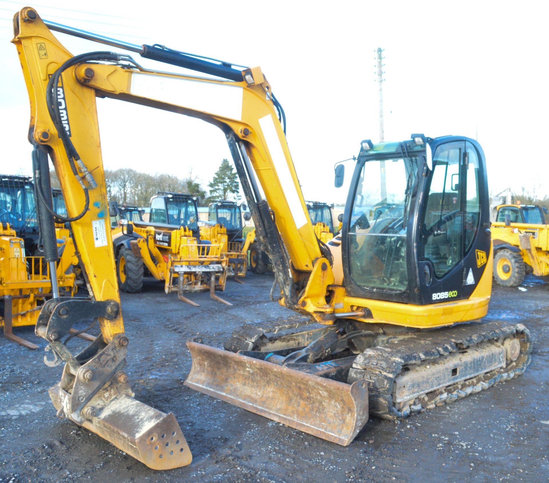 JCB 8085 ZTS Eco 8.5 tonne steel tracked/rubber pads excavator Year: 2011 S/N: 1071849 Recorded