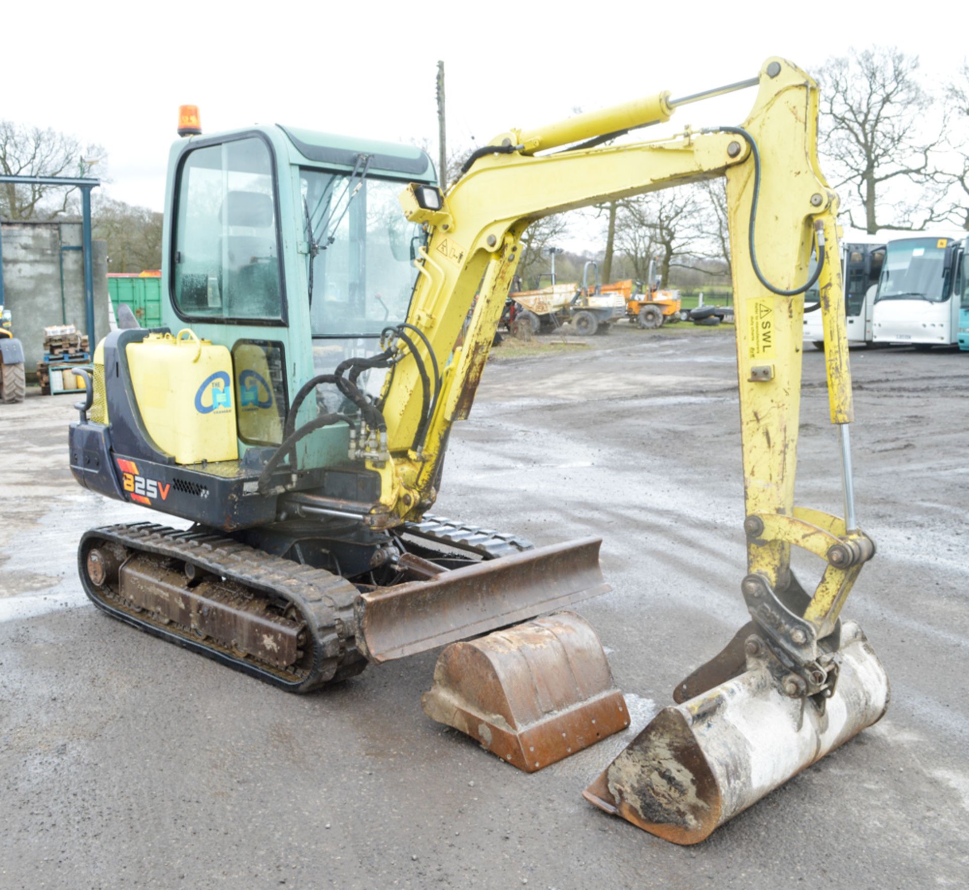 Yanmar B25V 2.5 tonne rubber tracked mini excavator Year: 2007 S/N: E204351 Recorded Hours: 5039 - Image 4 of 11