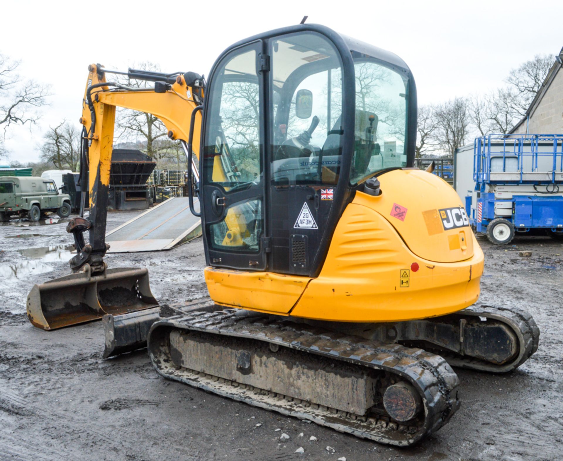 JCB 8050 RTS 5 tonne rubber tracked excavator Year: 2012 S/N: 1741687 Recorded Hours: 2465 blade, - Image 2 of 11