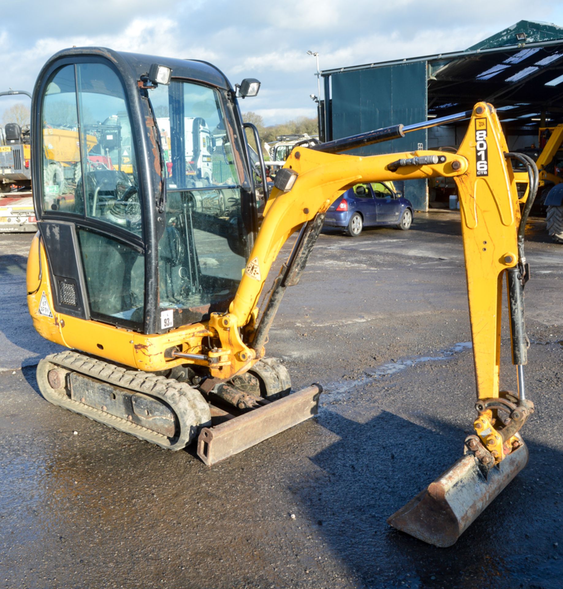 JCB 801.6 1.5 tonne rubber tracked mini excavator Year: 2012 S/N: 1795065 Recorded Hours: 1914 - Image 4 of 11