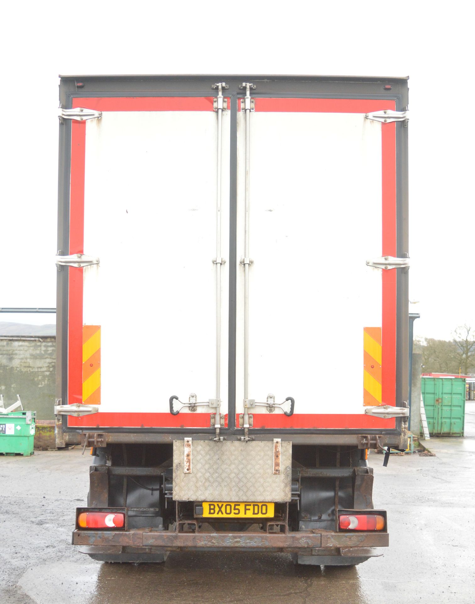 DAF 55-220 18 tonne curtain side flat bed lorry Registration Number: BX05 FDO Date of - Image 6 of 9