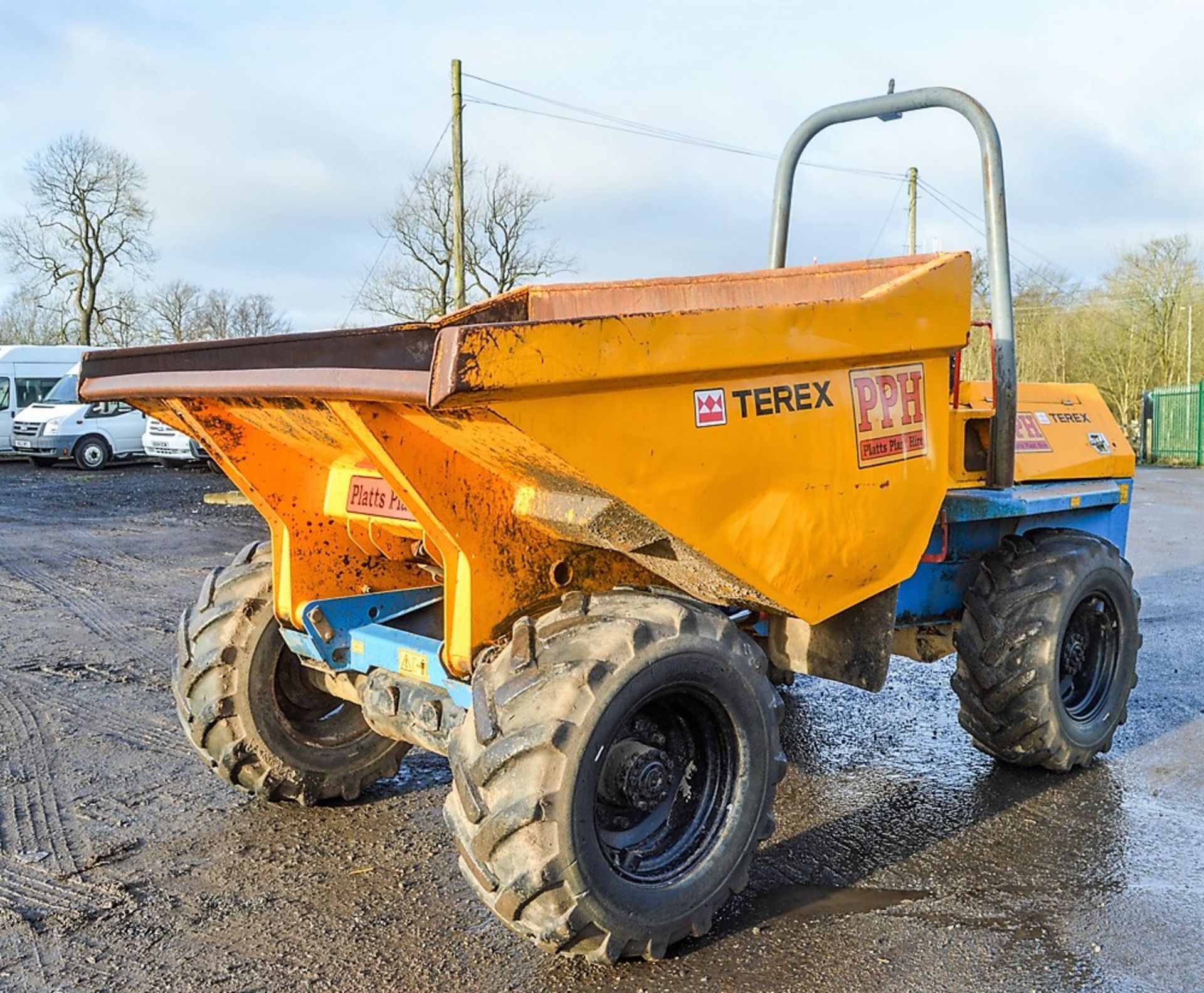 Benford Terex 6 tonne straight skip dumper Year: 2003 S/N: E305EE221 Recorded Hours: 2625 - Image 2 of 12