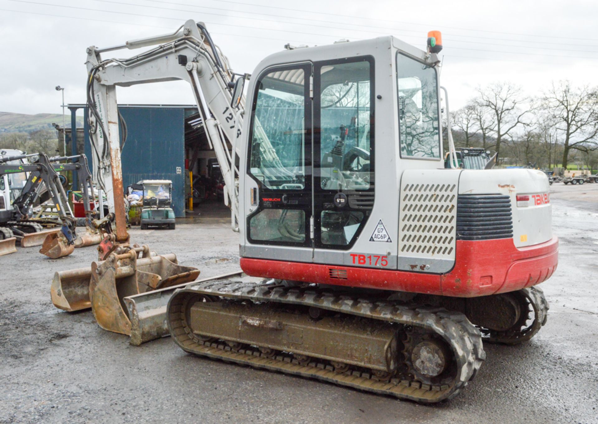 Takeuchi TB175 7.5 tonne rubber tracked excavator Year: 2010 S/N: 301463 Recorded Hours: 6204 blade, - Image 2 of 12