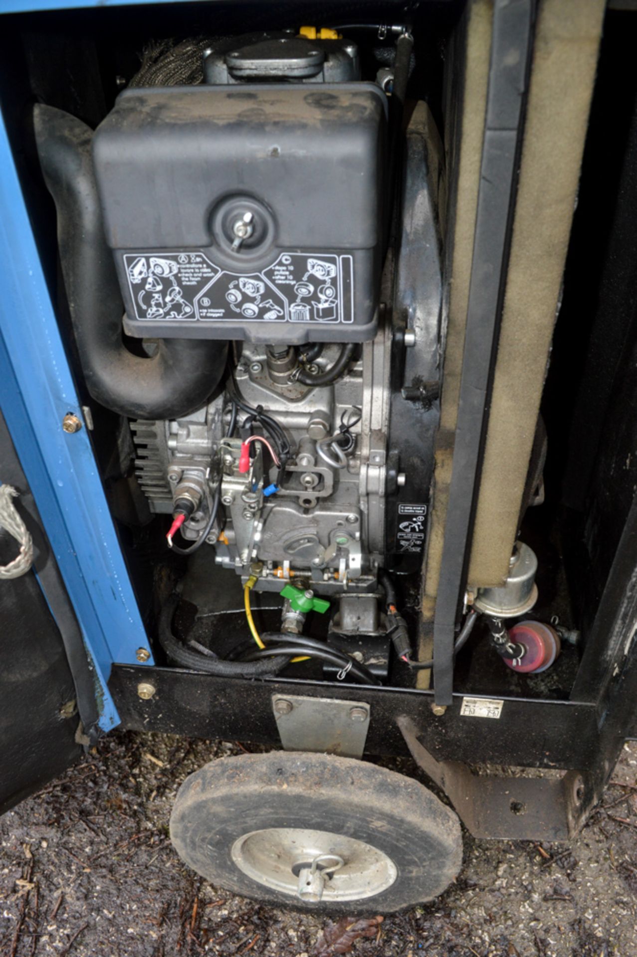 SDMO 6000E 6 kva diesel driven generator A596849 - Image 3 of 3