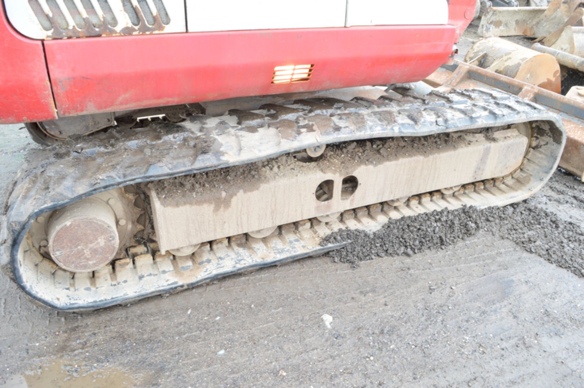 Takeuchi TB145 4.5 tonne rubber tracked excavator Year: 2008 S/N: 18629 Recorded Hours: 6911 - Image 8 of 11