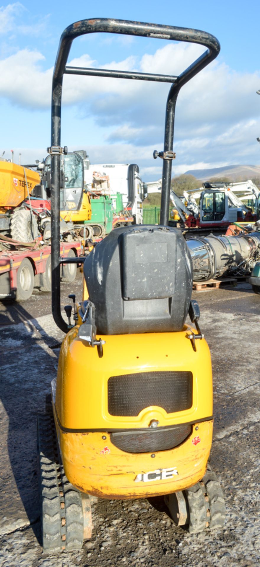 JCB 8008 CTS 0.8 tonne rubber tracked micro excavator Year: 2013 S/N: 77935 Recorded Hours: 971 - Image 5 of 9