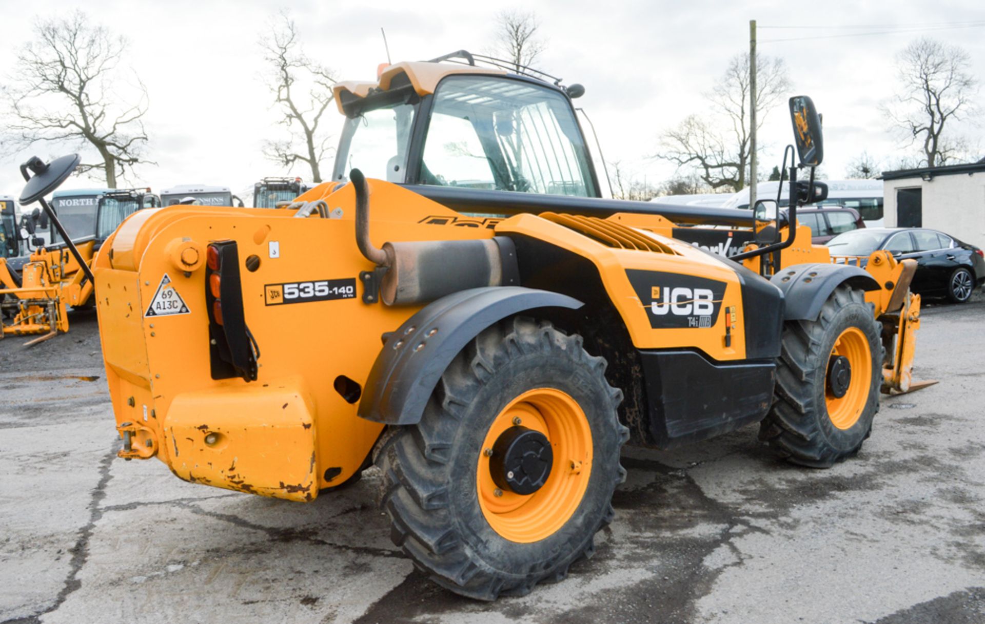 JCB 535-140 Hi-Viz T4i 14 metre telescopic handler Year: 2013 S/N: 2180239 Recorded Hours: 3631 c/ - Image 3 of 13