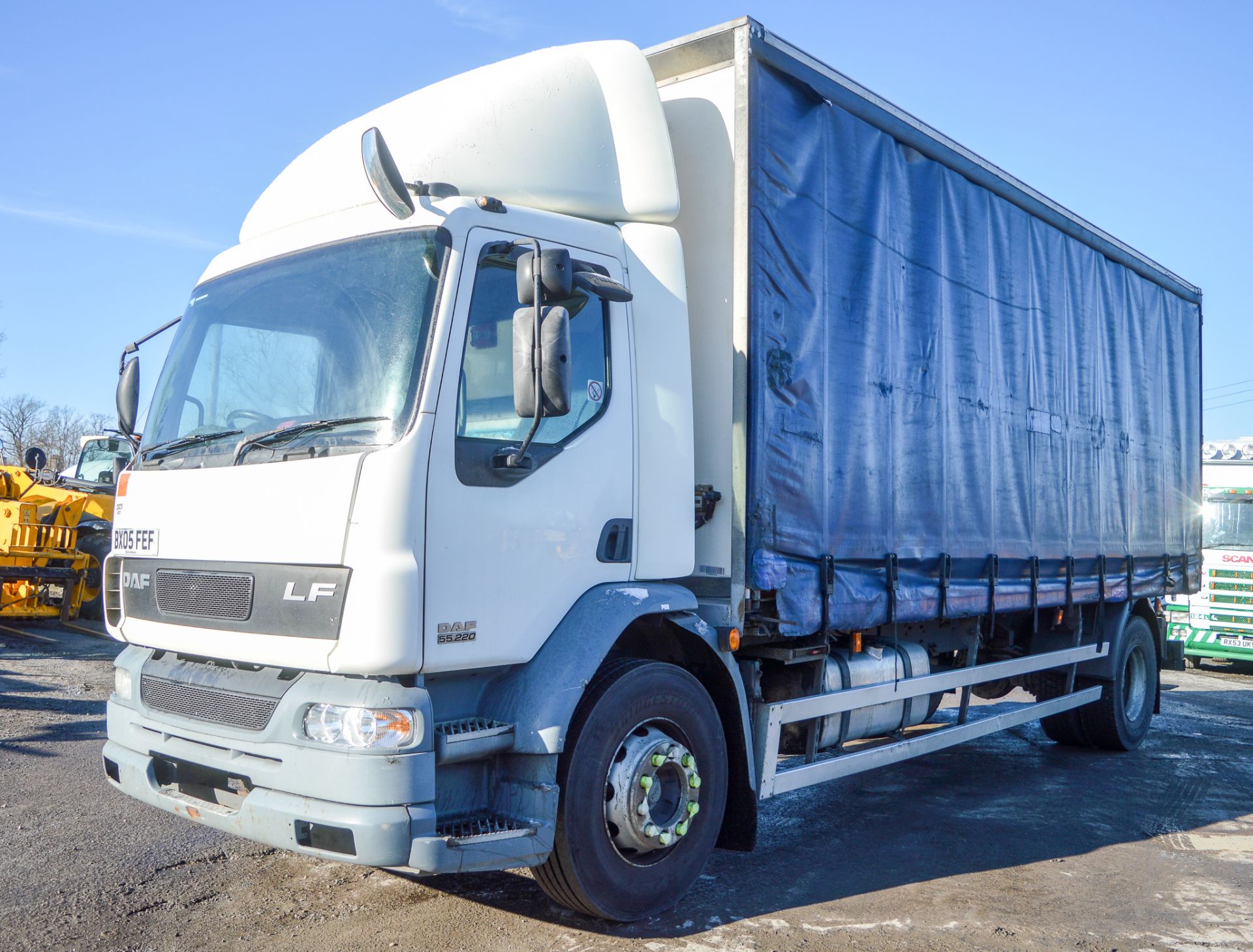 DAF 55-220 18 tonne curtain side flat bed lorry Registration Number: BX05 FEF Date of - Image 2 of 9