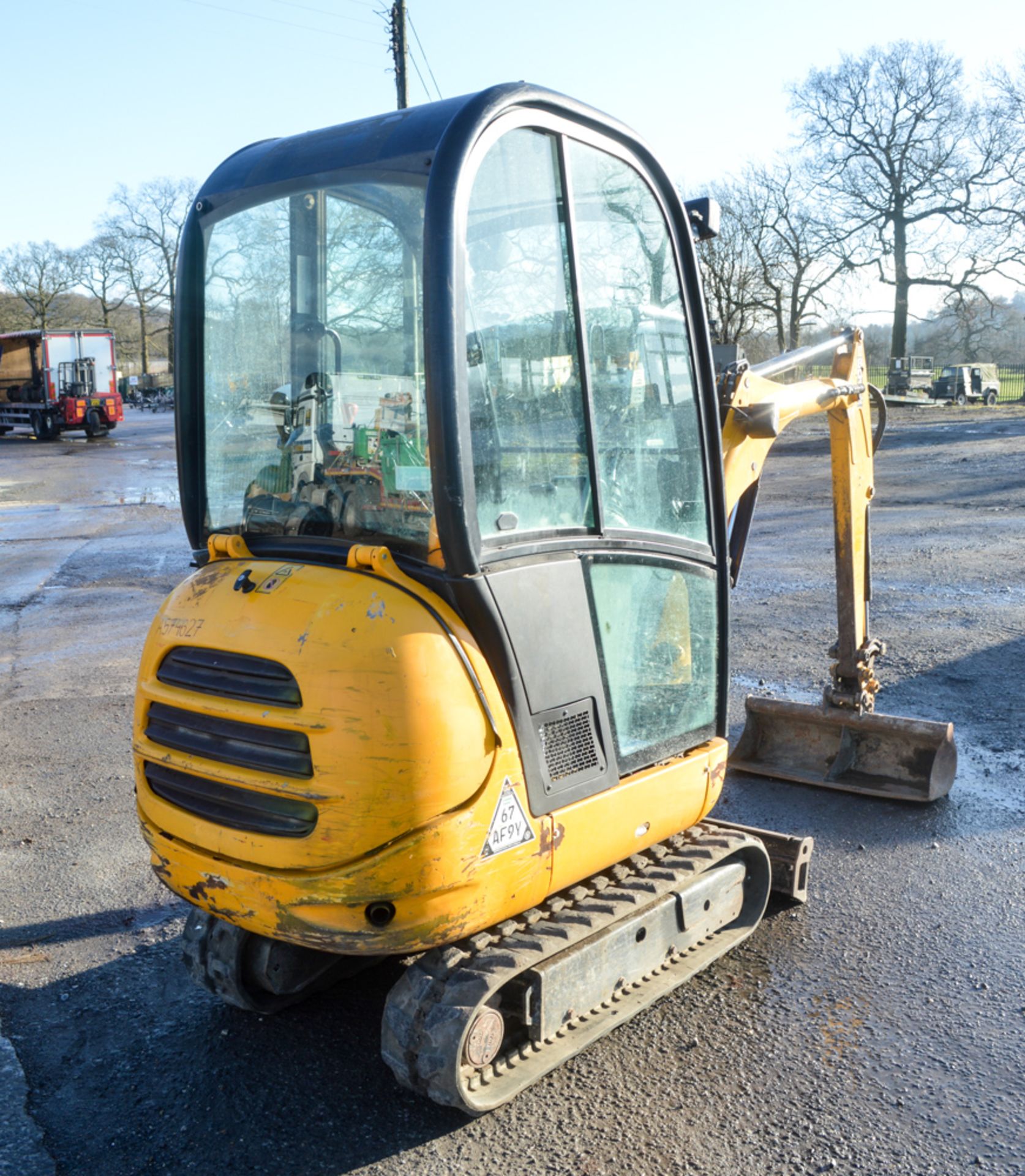 JCB 801.6 1.5 tonne rubber tracked mini excavator Year: 2012 S/N: 1795065 Recorded Hours: 1914 - Image 3 of 11
