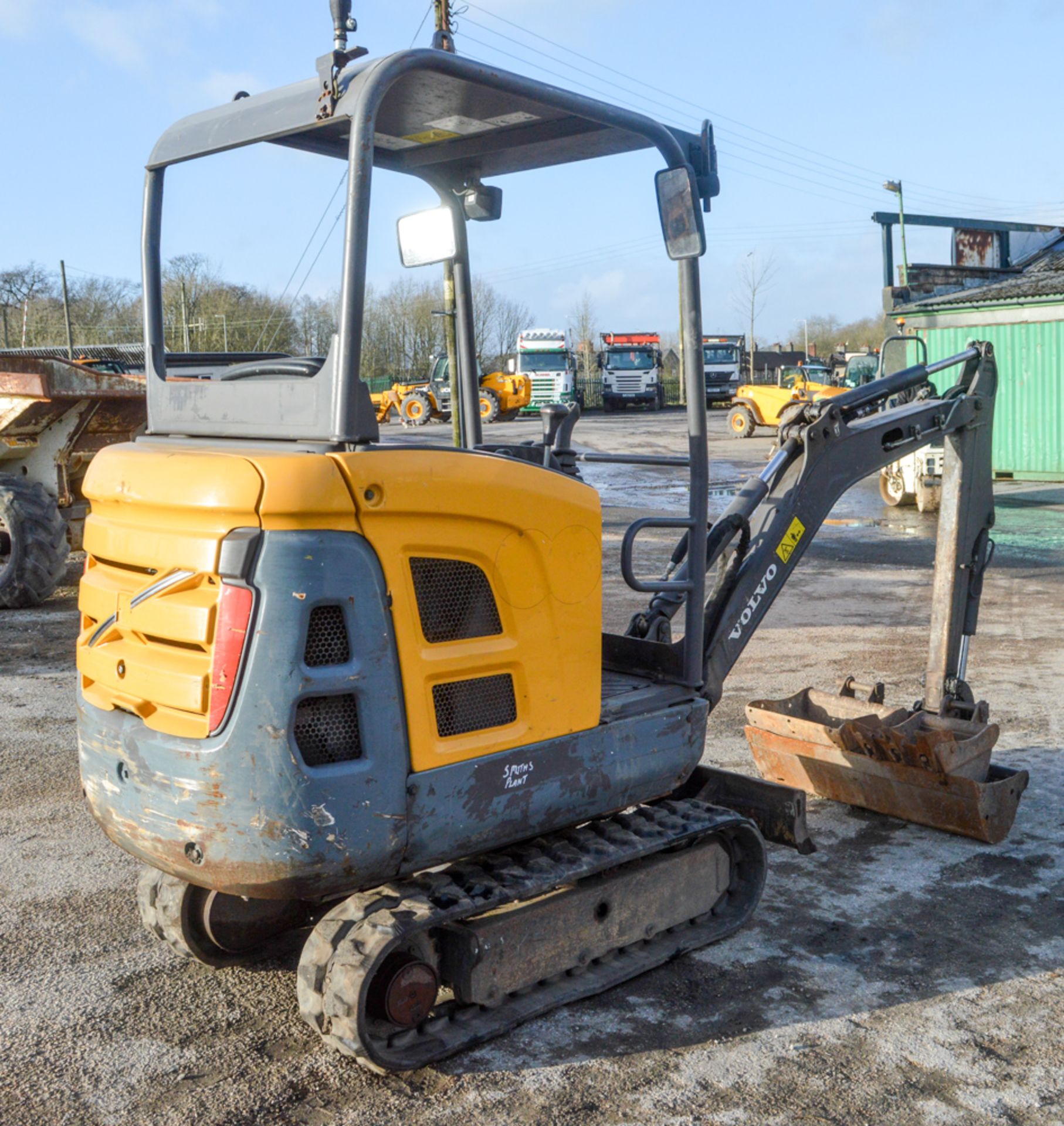 Volvo EC15 1.5 tonne rubber tracked mini excavator Year: 2011 S/N: VCE0C15CA00001561 Recorded Hours: - Image 3 of 11