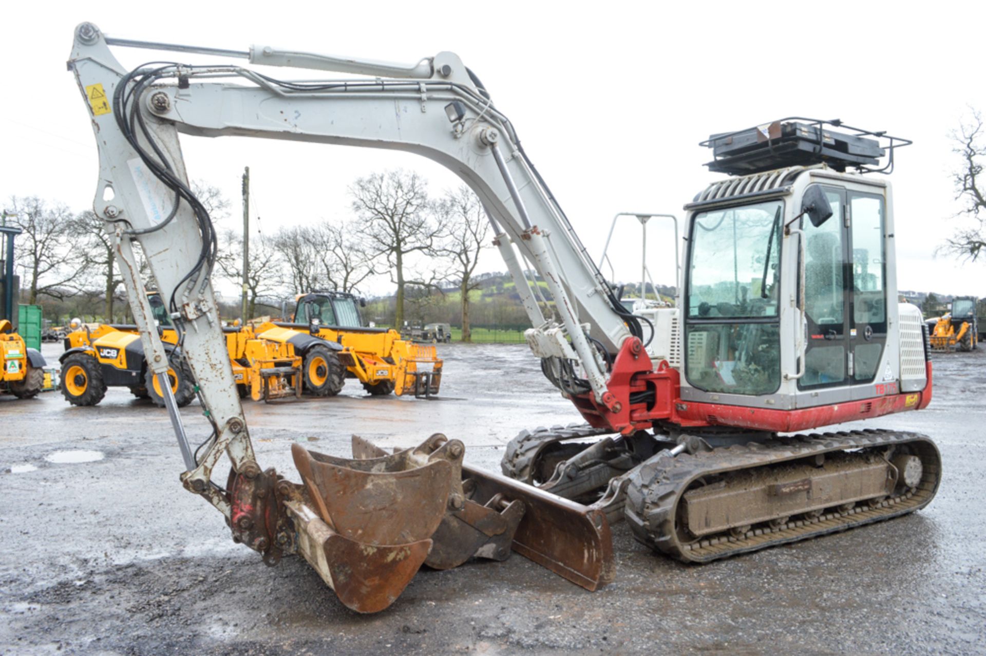 Takeuchi TB175 7.5 tonne rubber tracked excavator Year: 2010 S/N: 301434 Recorded Hours: 6344 blade,