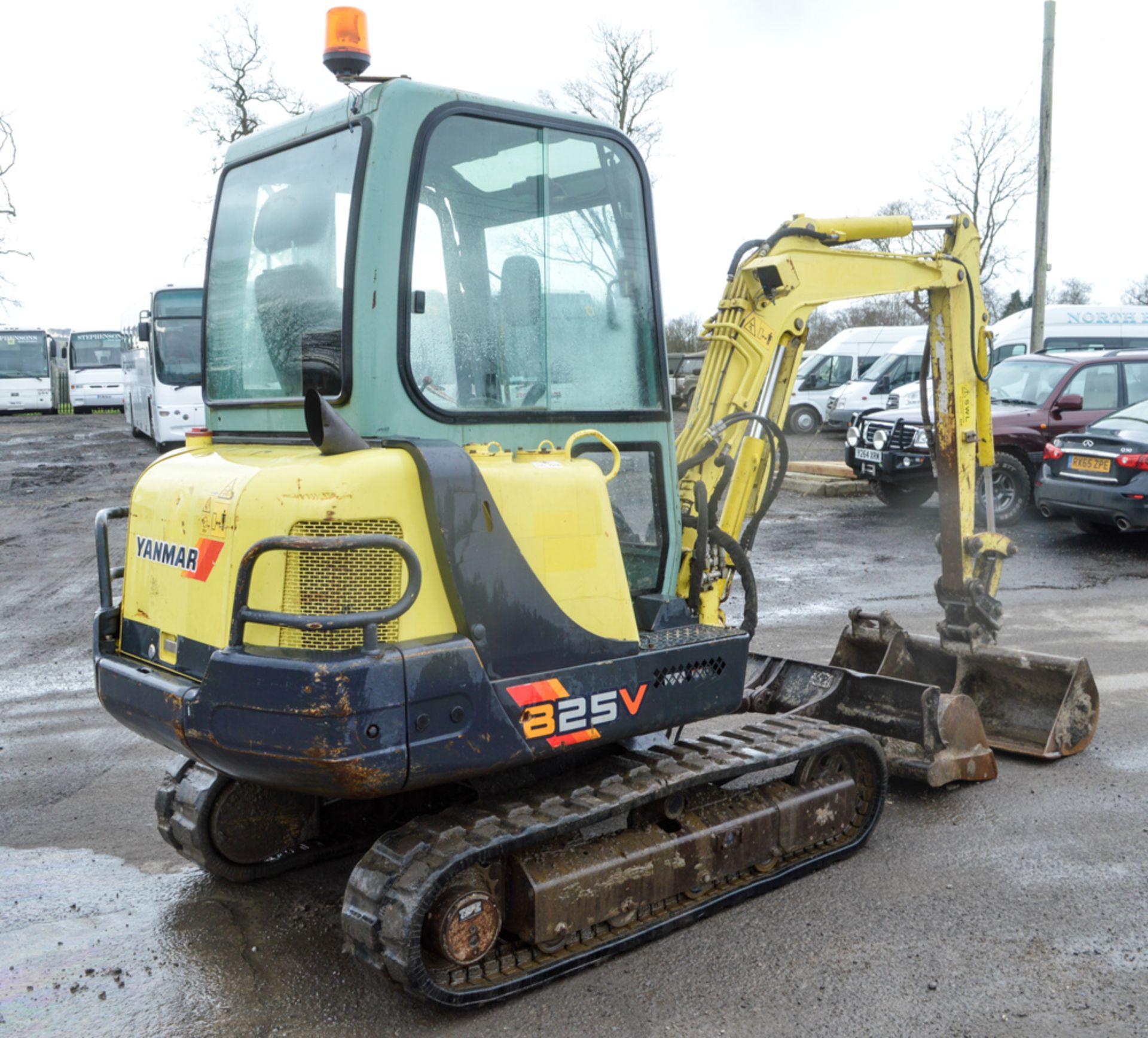 Yanmar B25V 2.5 tonne rubber tracked mini excavator Year: 2007 S/N: E204351 Recorded Hours: 5039 - Image 3 of 11