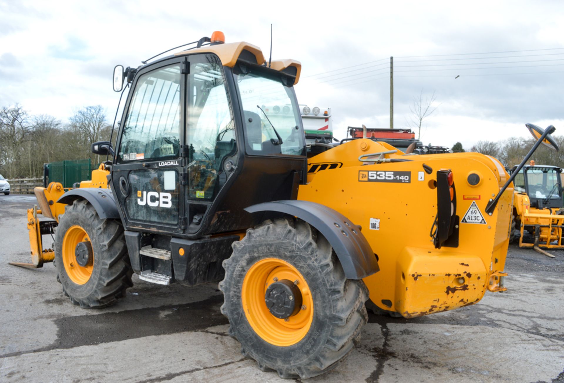 JCB 535-140 Hi-Viz T4i 14 metre telescopic handler Year: 2013 S/N: 2180239 Recorded Hours: 3631 c/ - Image 2 of 13