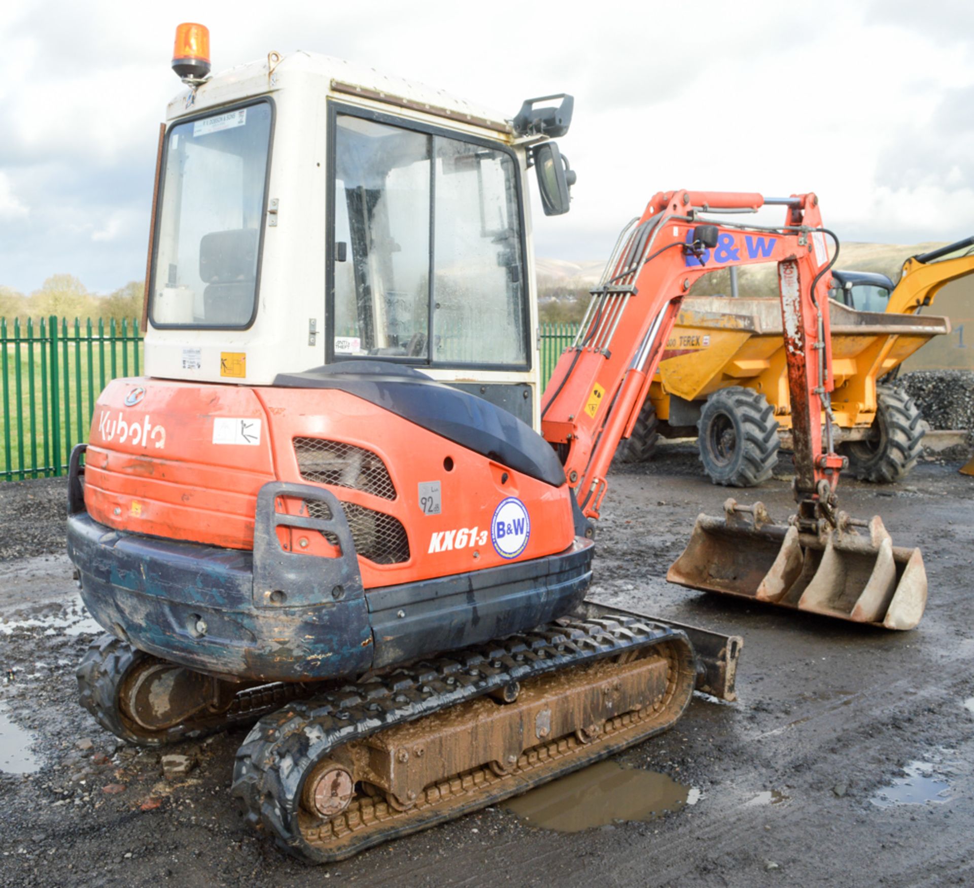 Kubota KX61-3 2.5 tonne rubber tracked mini excavator Year: 2010 S/N: 78227 Recorded Hours: 4460 - Image 3 of 11