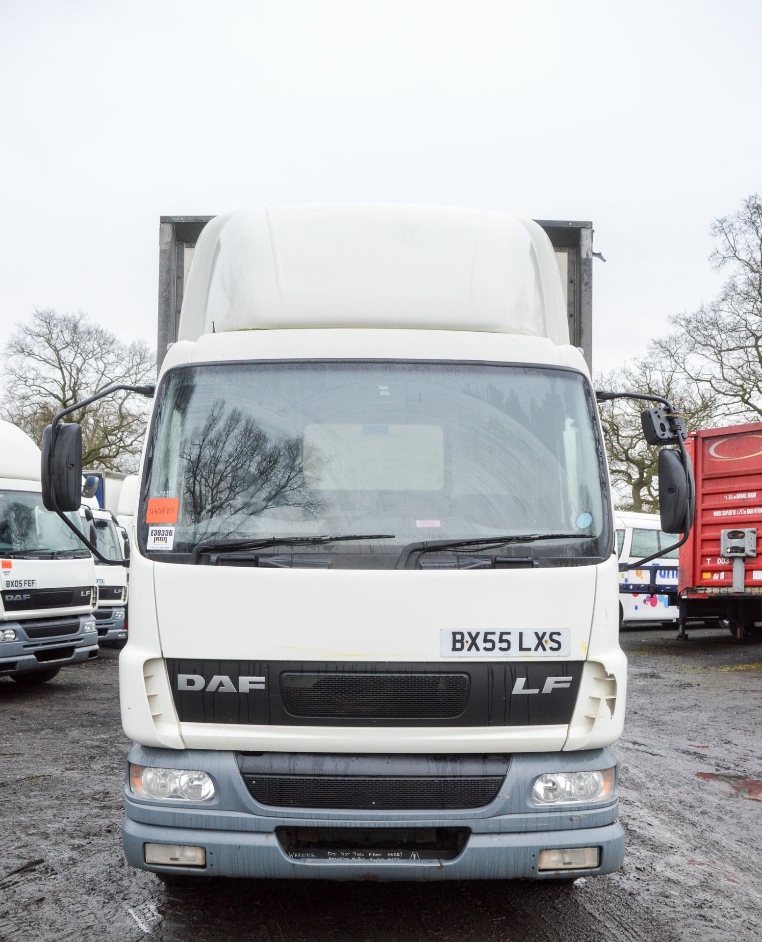 DAF 55-180 18 tonne curtain side flat bed lorry Registration Number: BX55 LXS Date of - Image 5 of 10