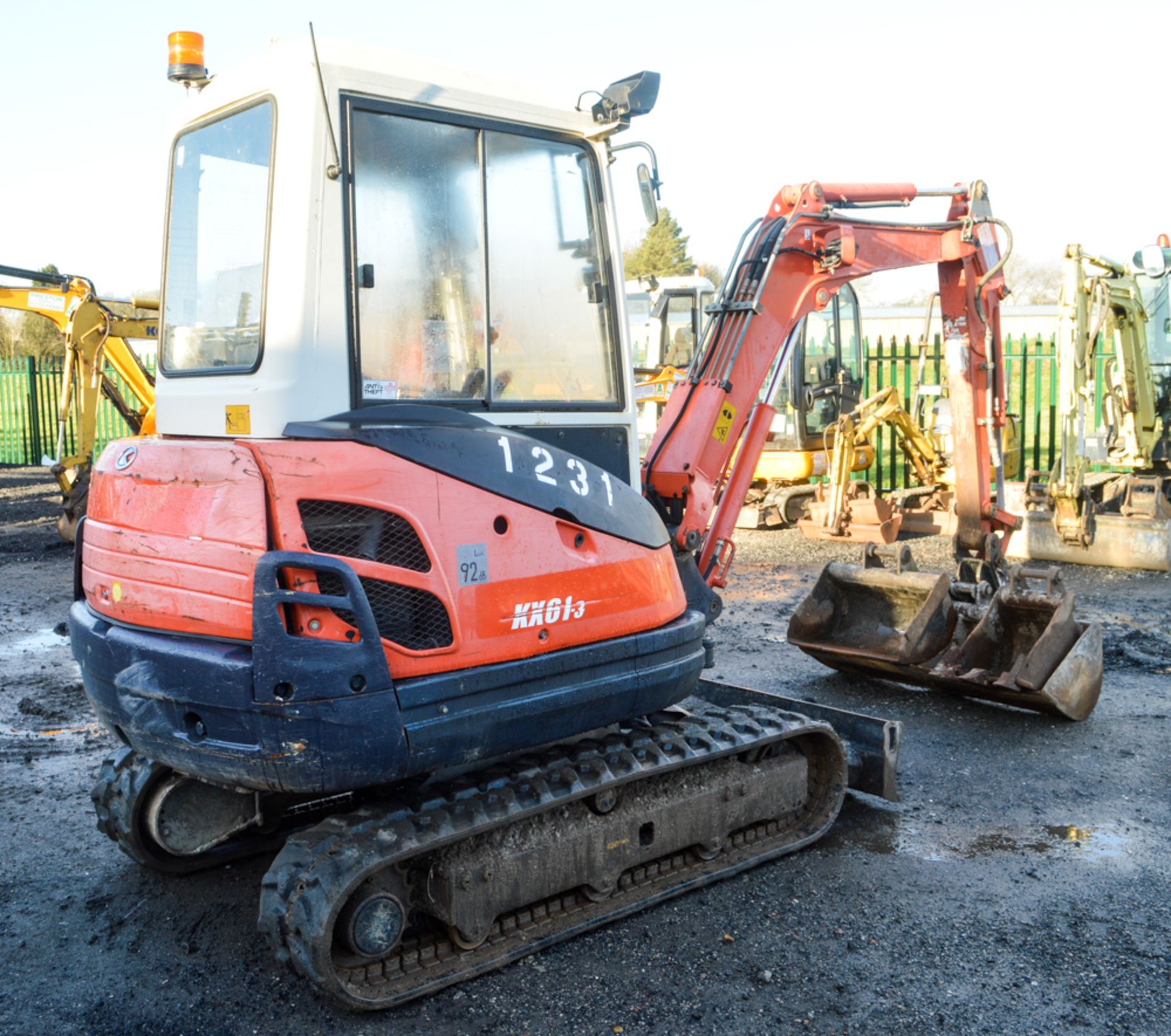 Kubota KX61-3 2.5 tonne rubber tracked mini excavator Year: 2010 S/N: 77935 Recorded Hours: 4536 - Image 3 of 11