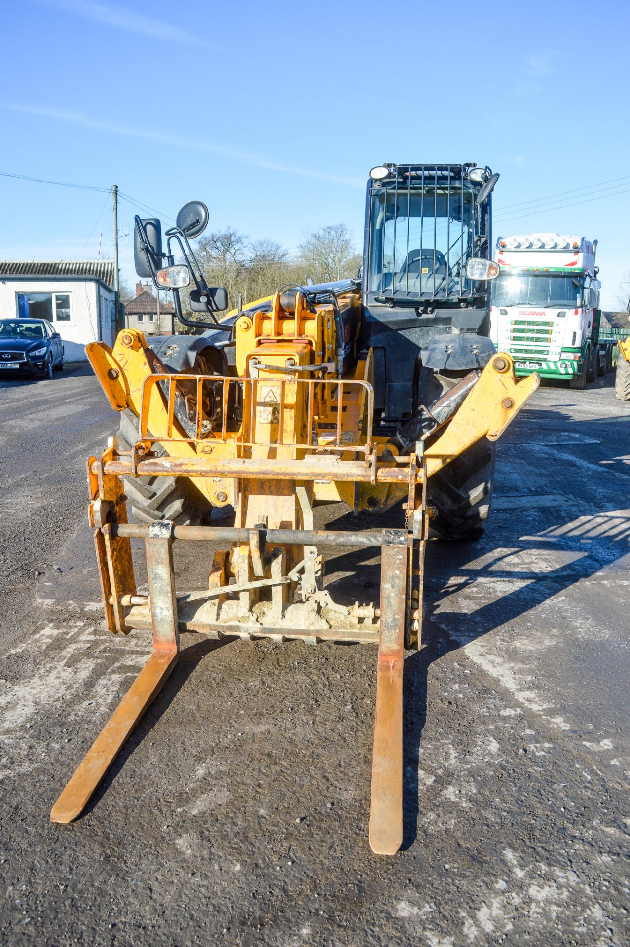 JCB 535-140 Hi-Viz T4i 14 metre telescopic handler Year: 2013 S/N: 2178340 Recorded Hours: 4426 c/ - Image 5 of 12