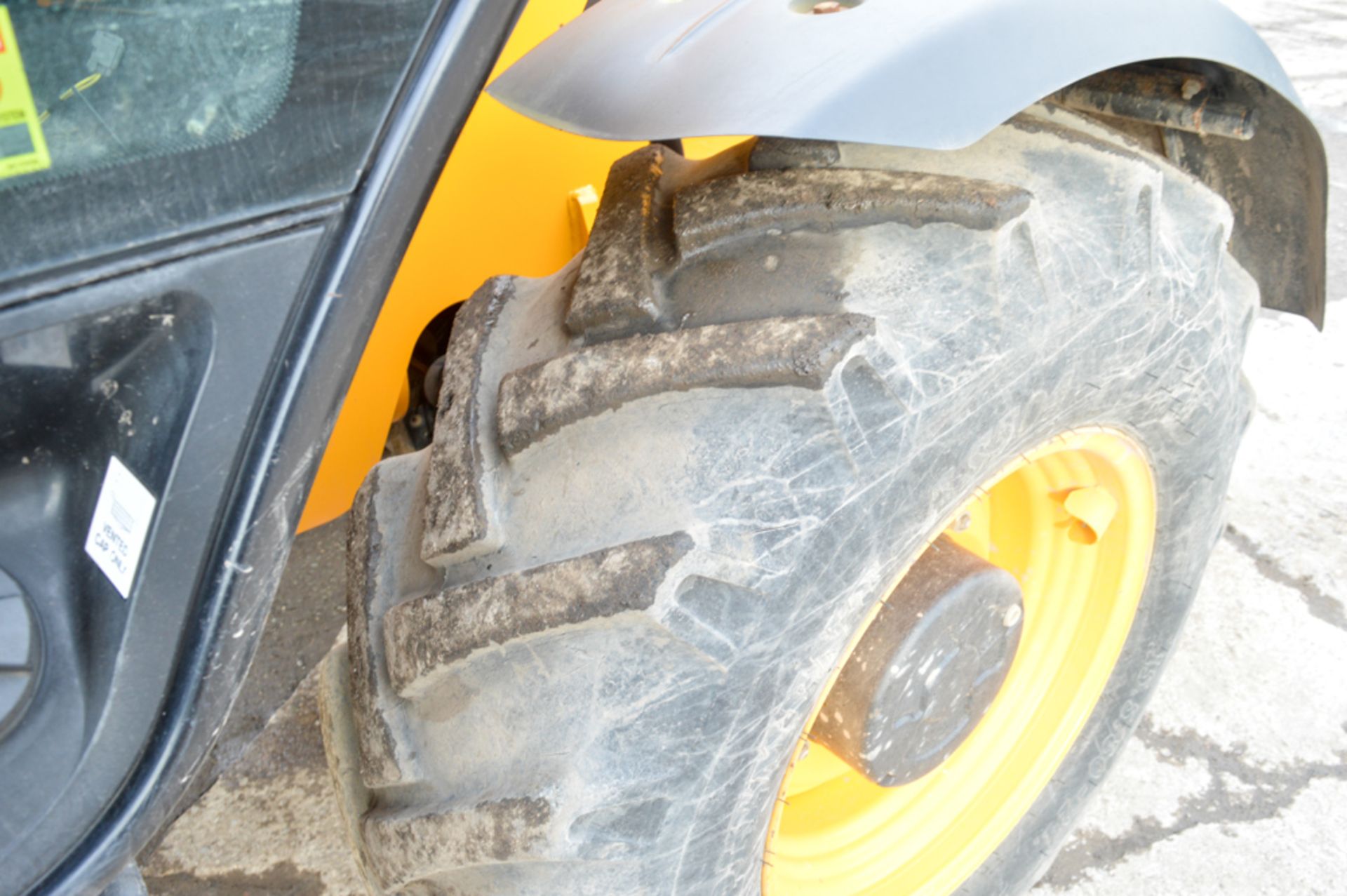 JCB 535-140 Hi-Viz T4i 14 metre telescopic handler Year: 2013 S/N: 2180239 Recorded Hours: 3631 c/ - Image 10 of 13