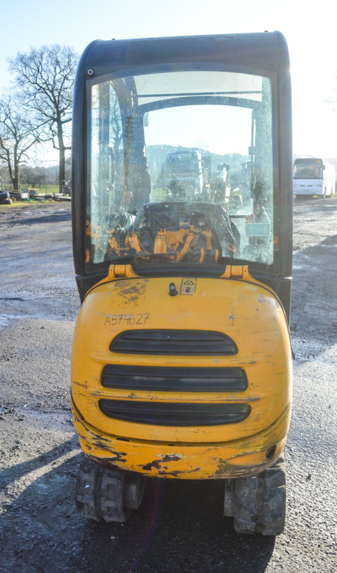 JCB 801.6 1.5 tonne rubber tracked mini excavator Year: 2012 S/N: 1795065 Recorded Hours: 1914 - Image 6 of 11