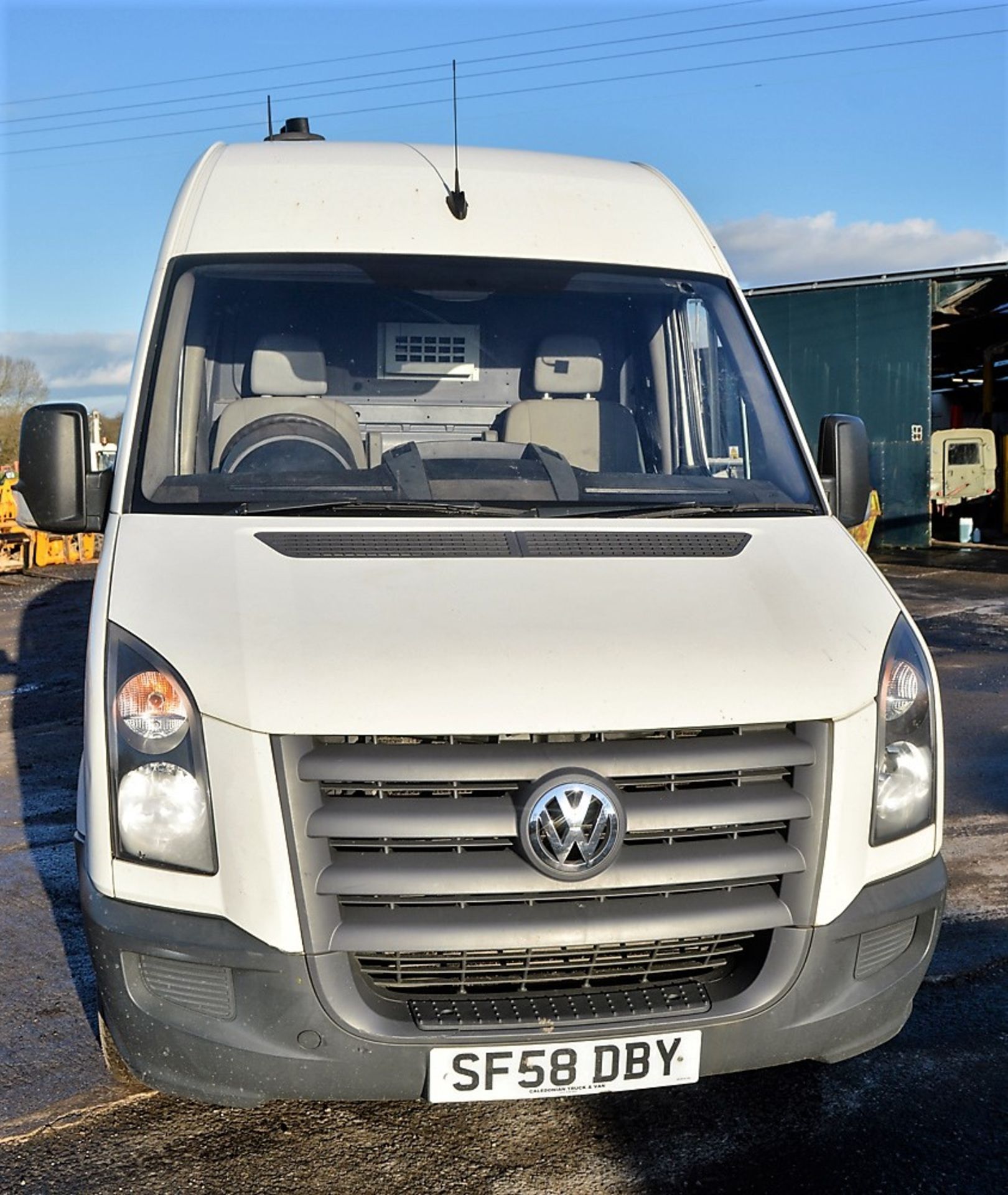 Volkswagen Crafter 2.5 diesel 3.5 tonne panel van Registration Number: SF58 DBY Date of - Image 5 of 9