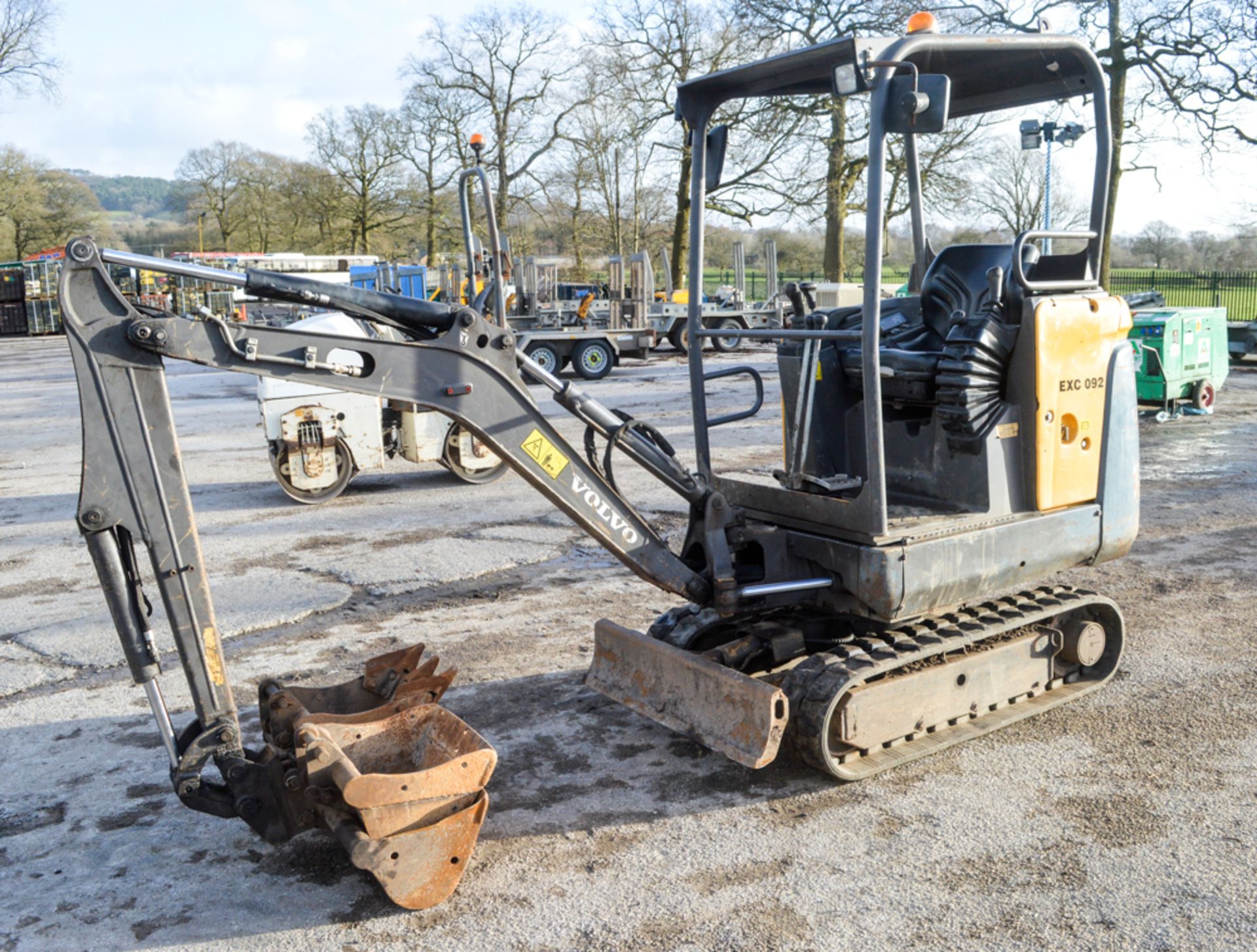 Volvo EC15 1.5 tonne rubber tracked mini excavator Year: 2011 S/N: VCE0C15CA00001561 Recorded Hours: